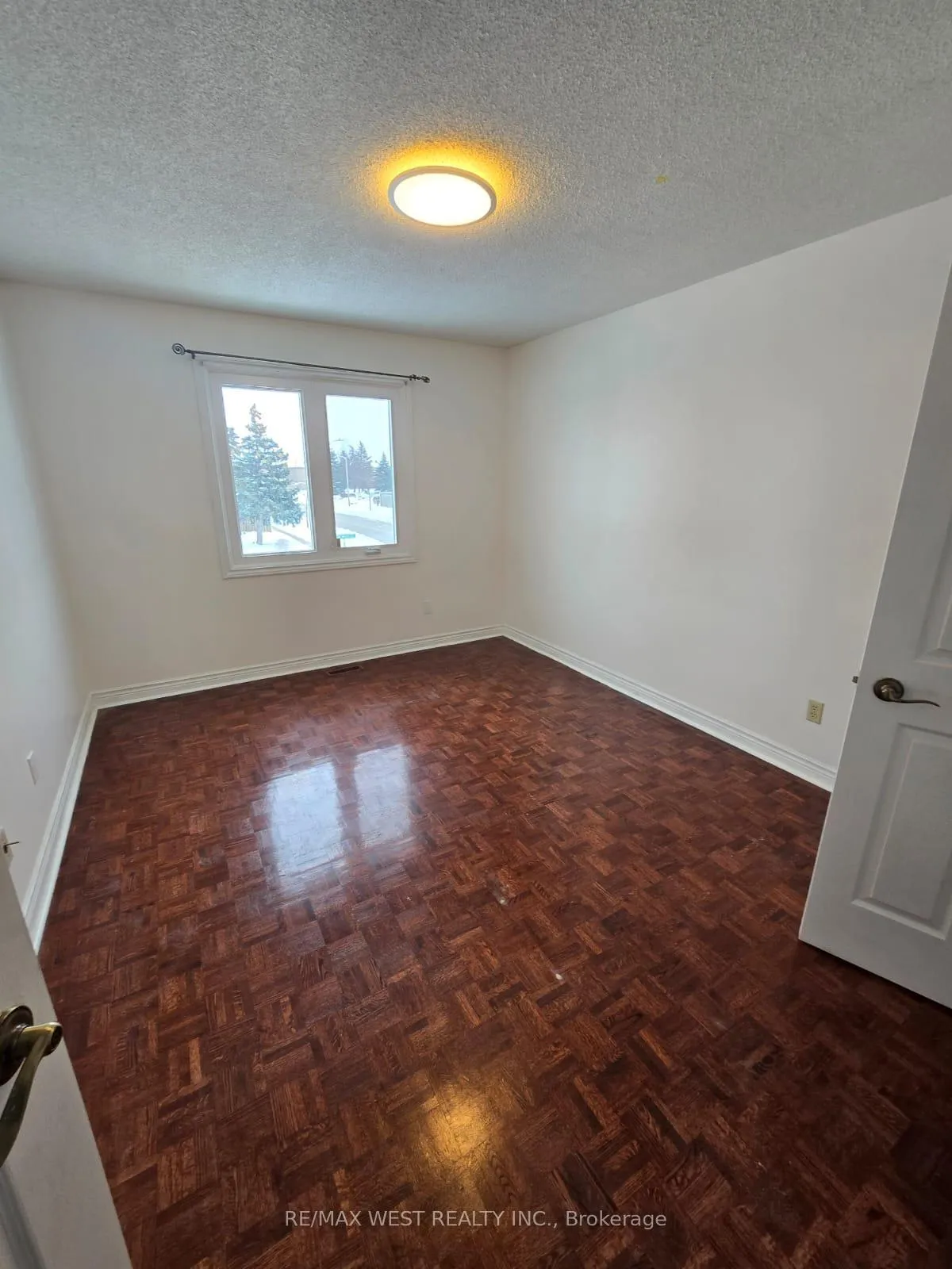 Photo 25 of Unit Upper, 2 Irish Moss Court, Vaughan, East Woodbridge — HOMEH