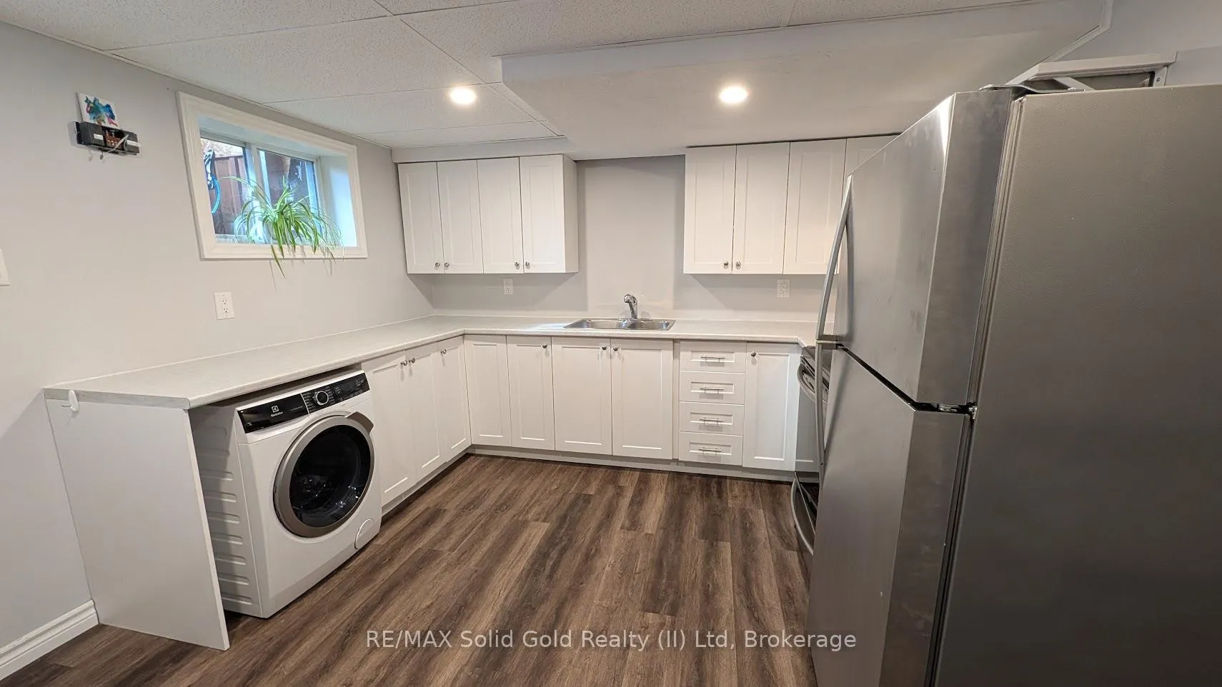Photo 4 of Unit Lower, 4 Fernwood Place, Kitchener — HOMEH