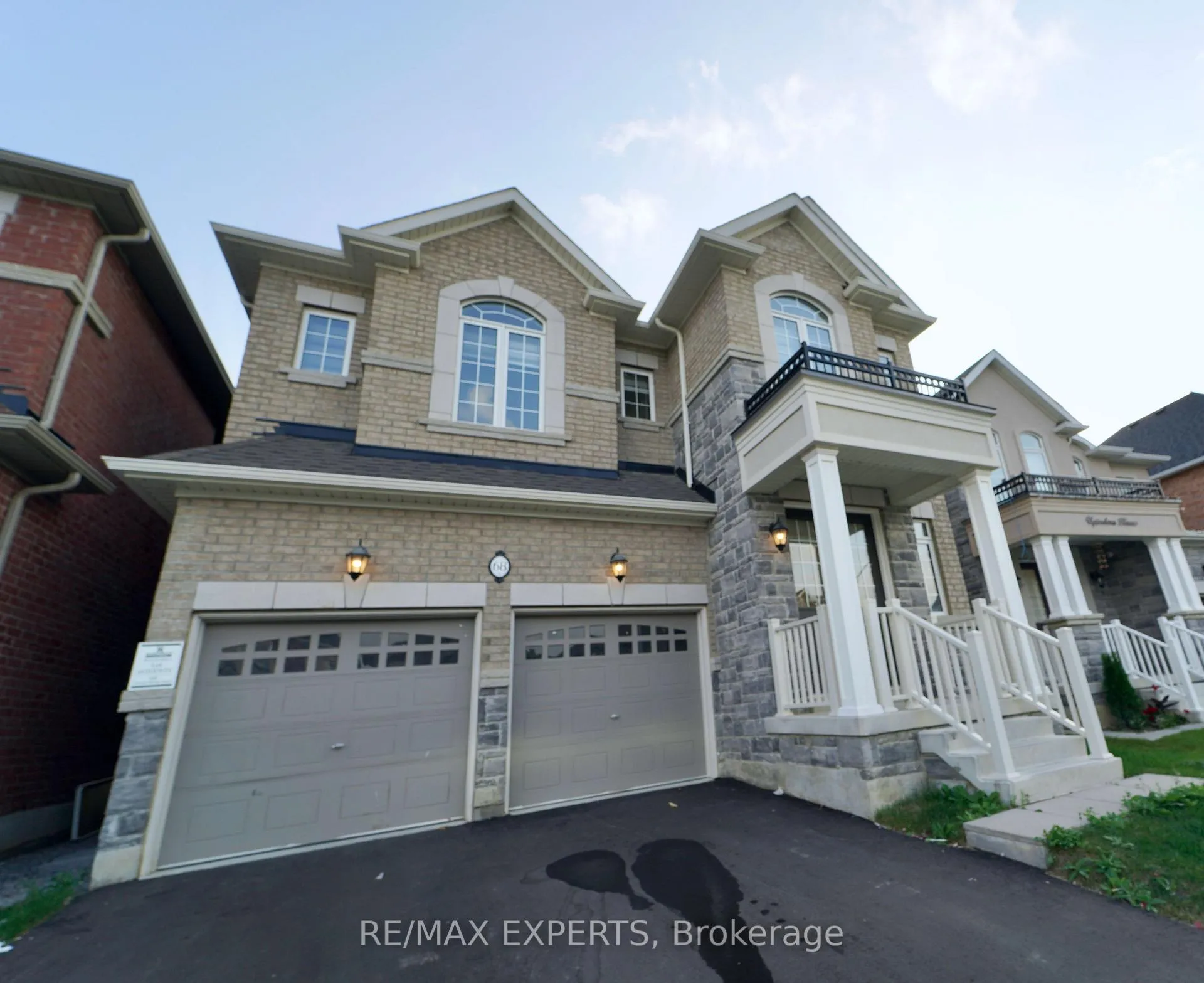 Photo 3 of 68 Donald Stewart Road, Brampton, Northwest Brampton — HOMEH