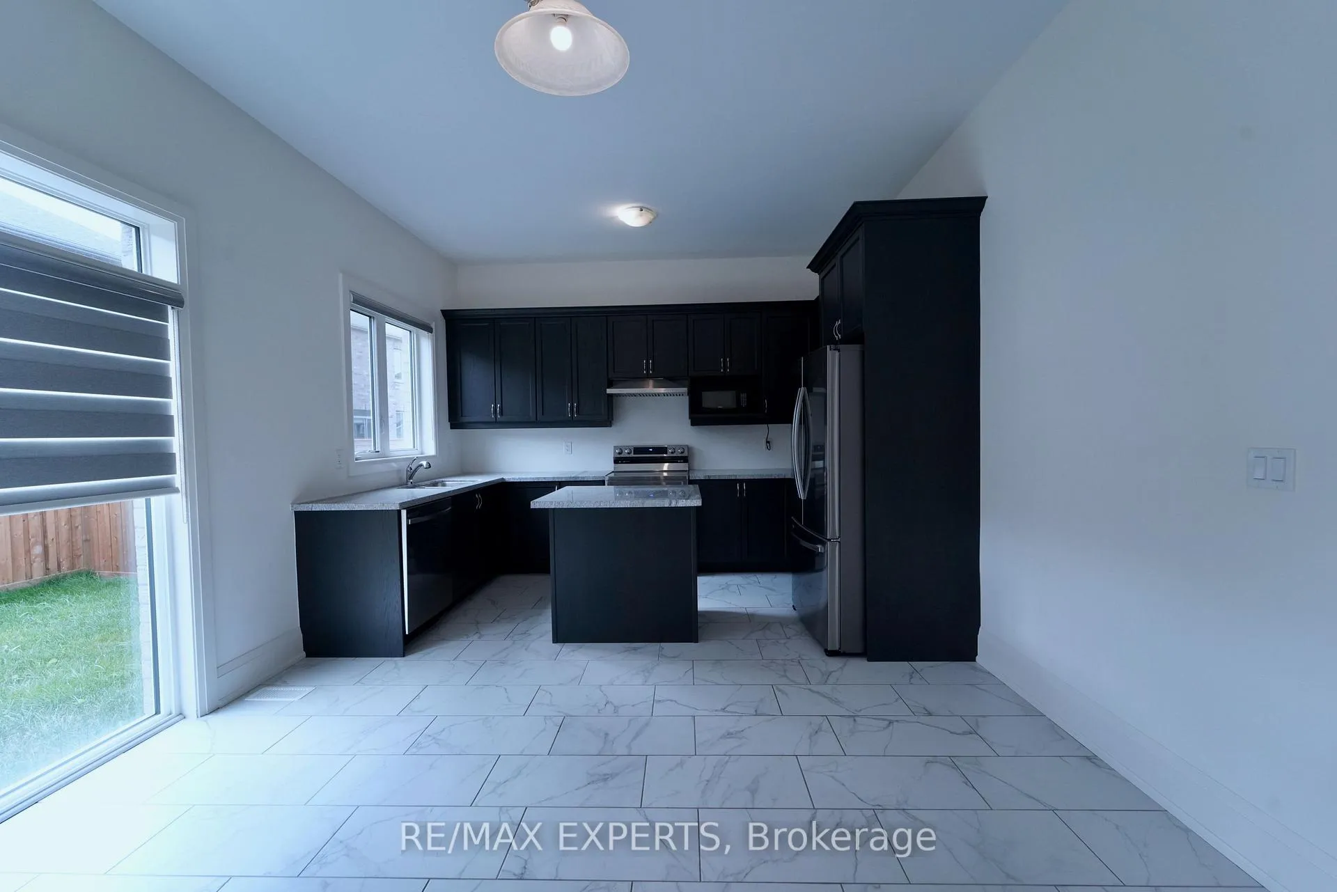 Photo 9 of 68 Donald Stewart Road, Brampton, Northwest Brampton — HOMEH