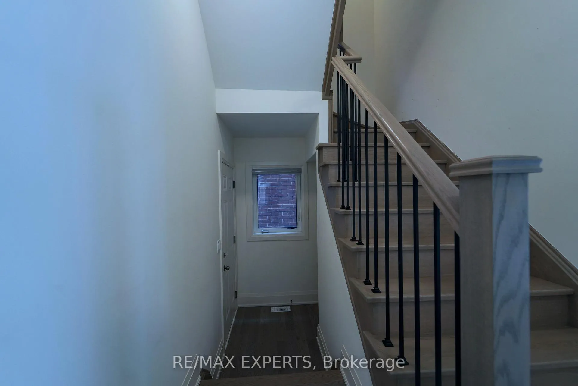Photo 16 of 68 Donald Stewart Road, Brampton, Northwest Brampton — HOMEH