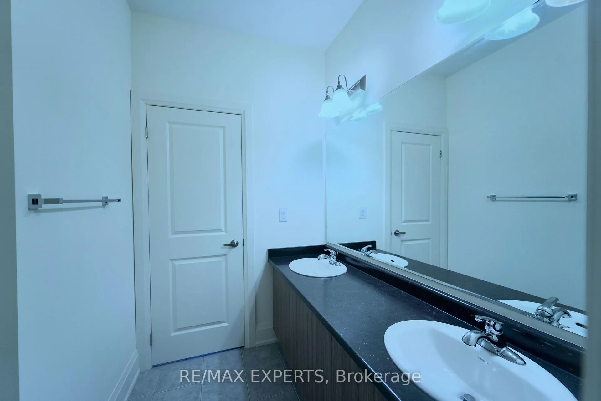 Photo 22 of 68 Donald Stewart Road, Brampton, Northwest Brampton — HOMEH