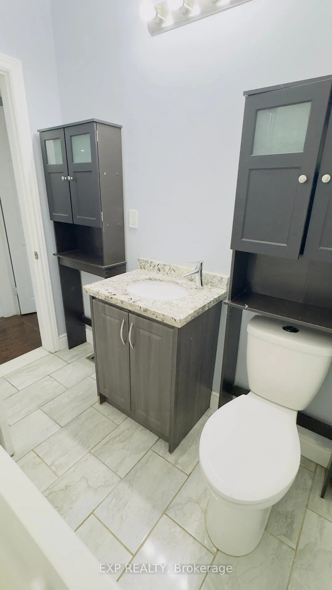 Photo 8 of Unit Main, 39 Centennial Parkway S, Hamilton, Stoney Creek — HOMEH