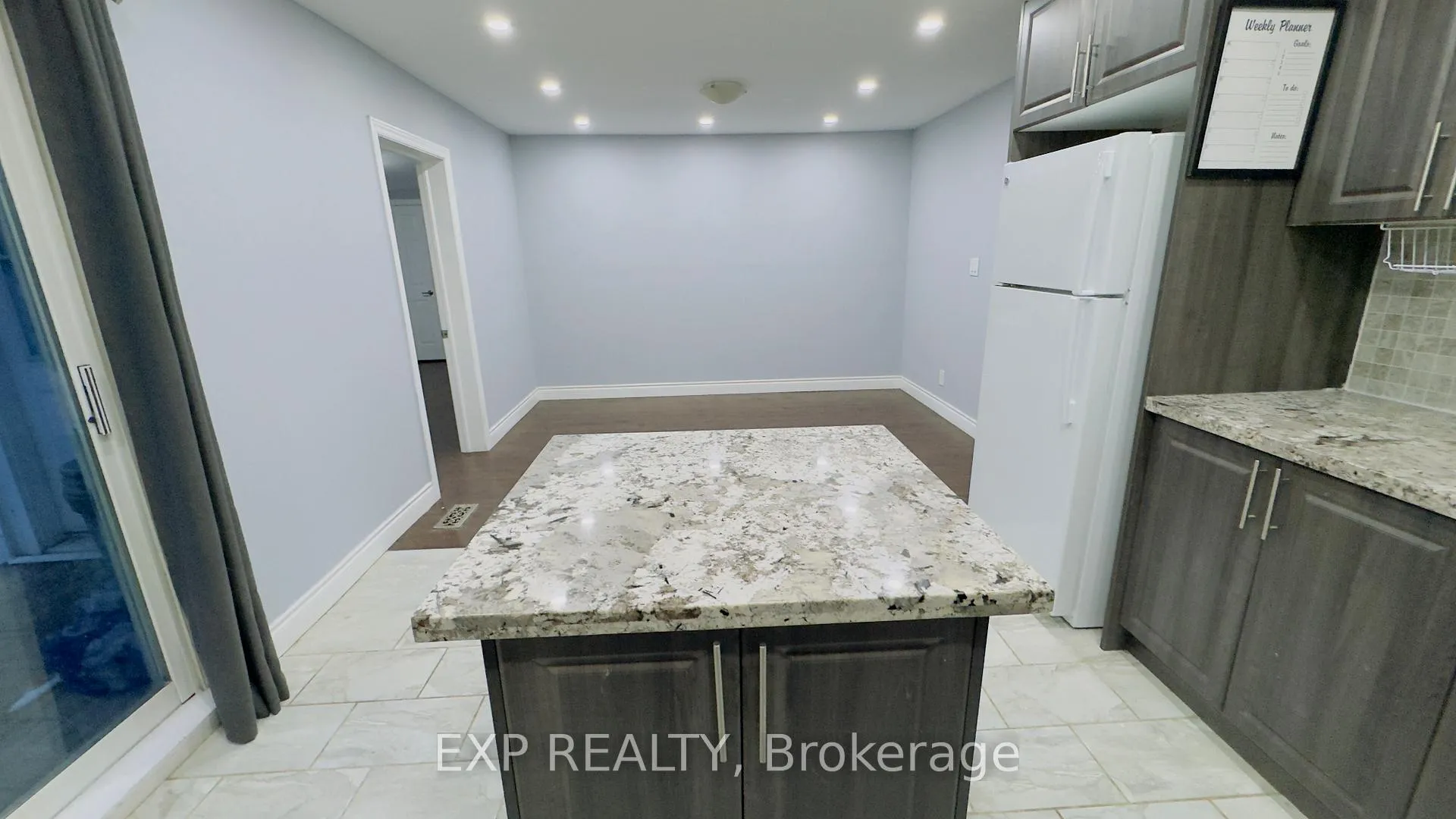 Photo 17 of Unit Main, 39 Centennial Parkway S, Hamilton, Stoney Creek — HOMEH