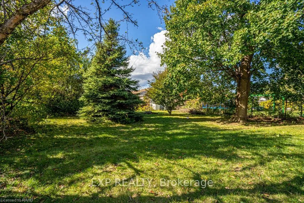 Photo 23 of Unit Main, 39 Centennial Parkway S, Hamilton, Stoney Creek — HOMEH