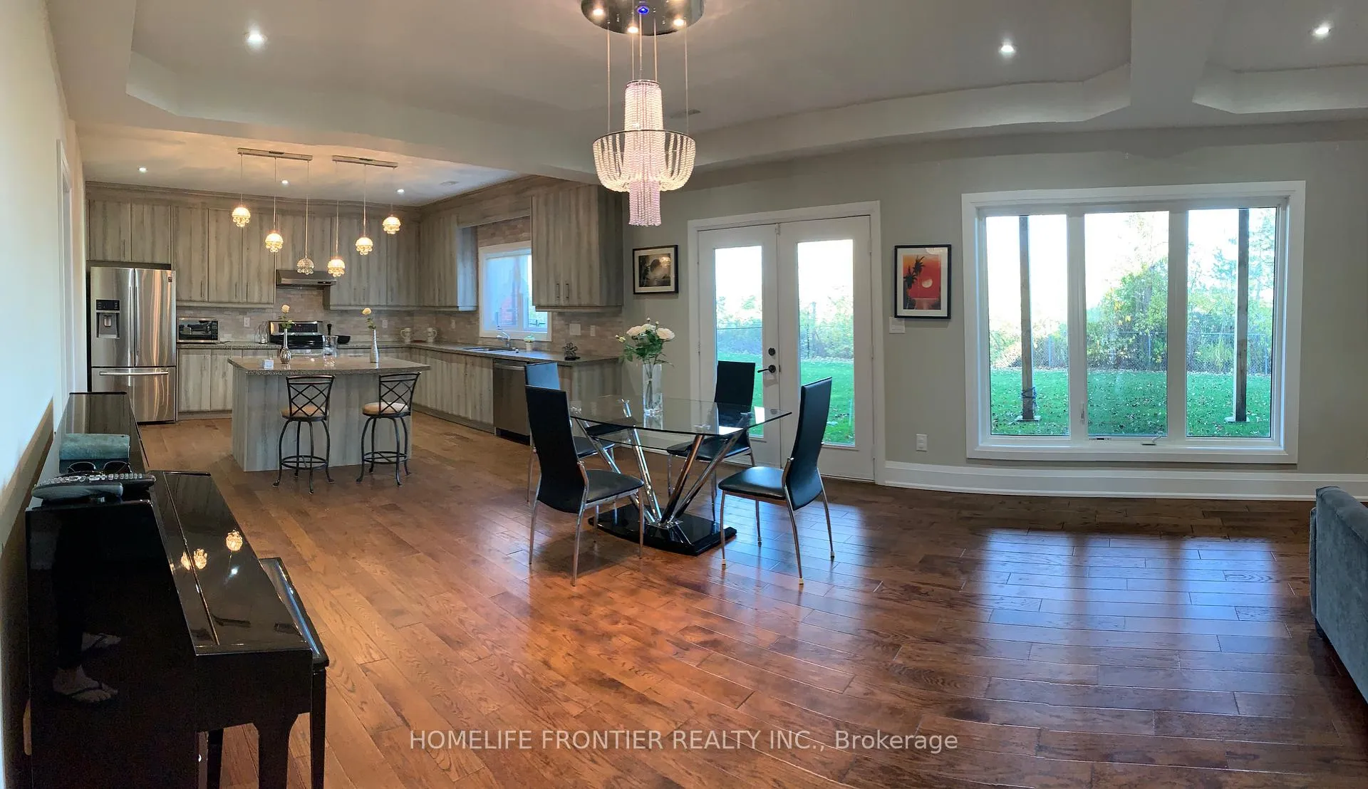 Photo 2 of 661 Park Road, Innisfil, Alcona — HOMEH