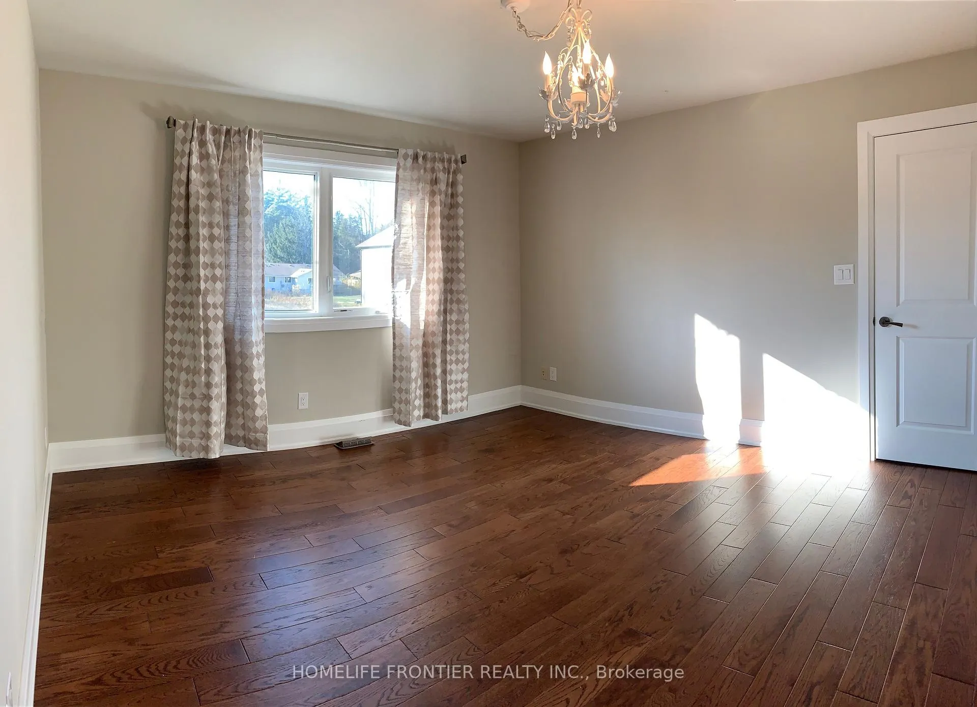 Photo 16 of 661 Park Road, Innisfil, Alcona — HOMEH