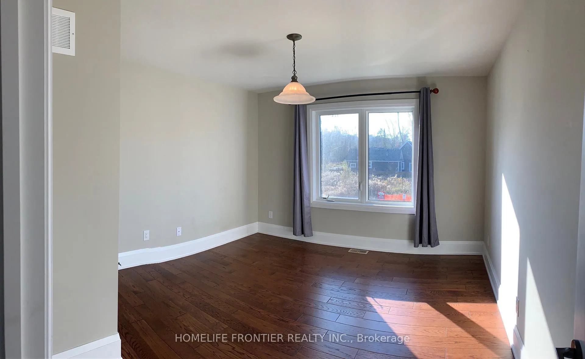 Photo 18 of 661 Park Road, Innisfil, Alcona — HOMEH