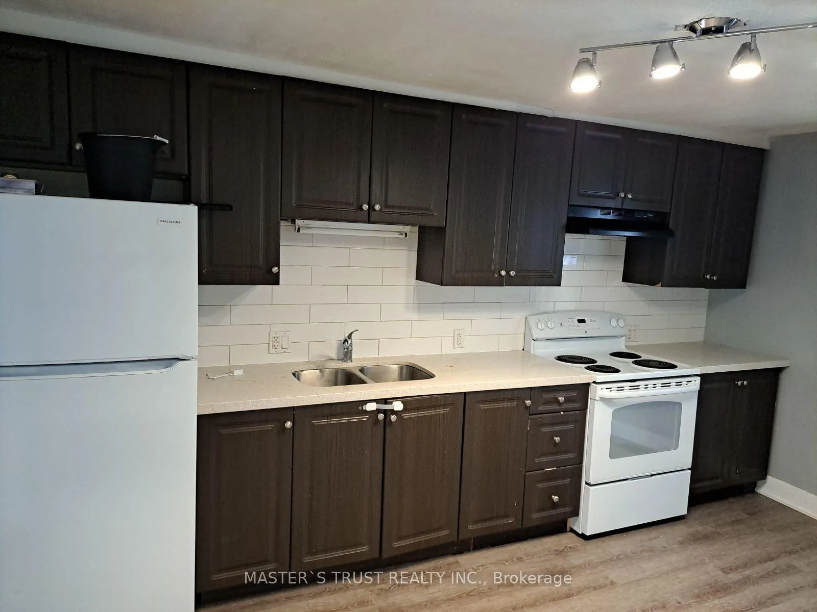 Photo 7 of Unit Main, 356 Barrie Road, Orillia — HOMEH