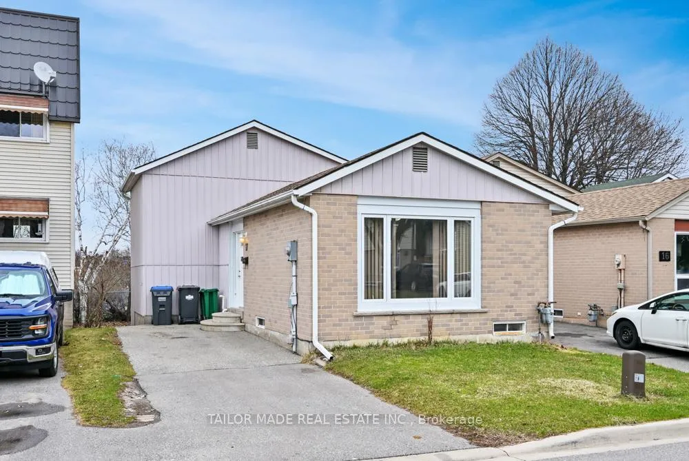 Photo 1 of 17 Hyde Park Court, Brampton, Central Park — HOMEH