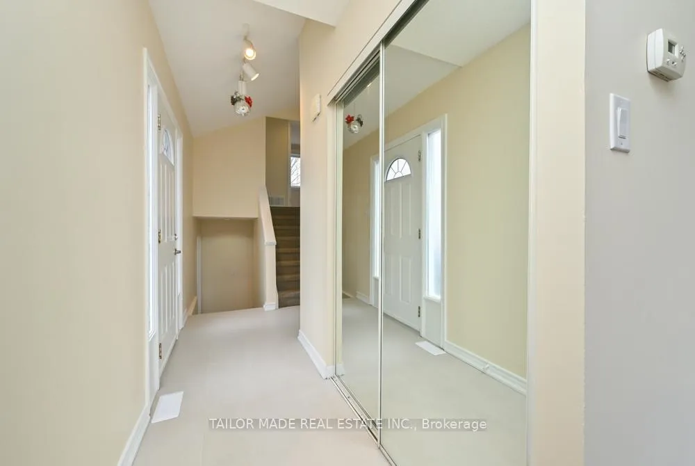 Photo 12 of 17 Hyde Park Court, Brampton, Central Park — HOMEH