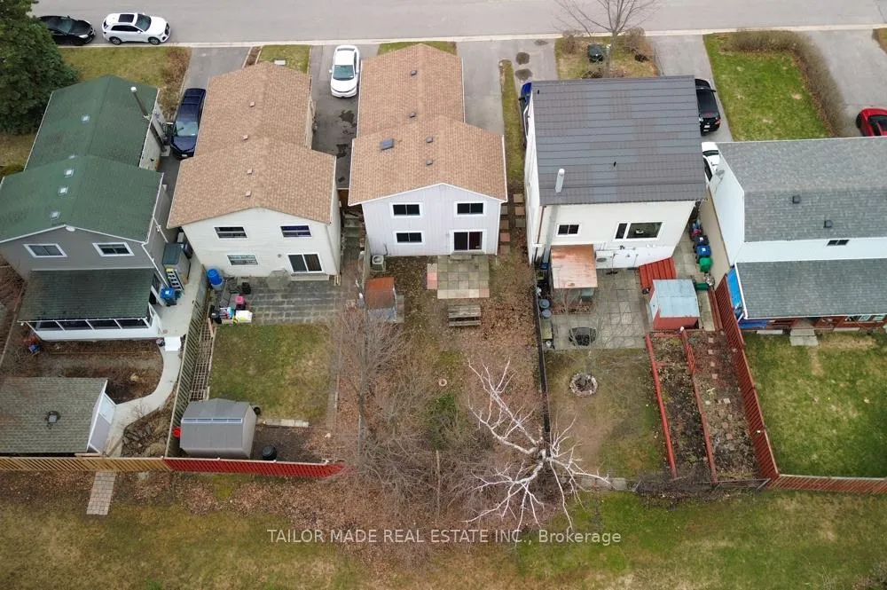 Photo 36 of 17 Hyde Park Court, Brampton, Central Park — HOMEH