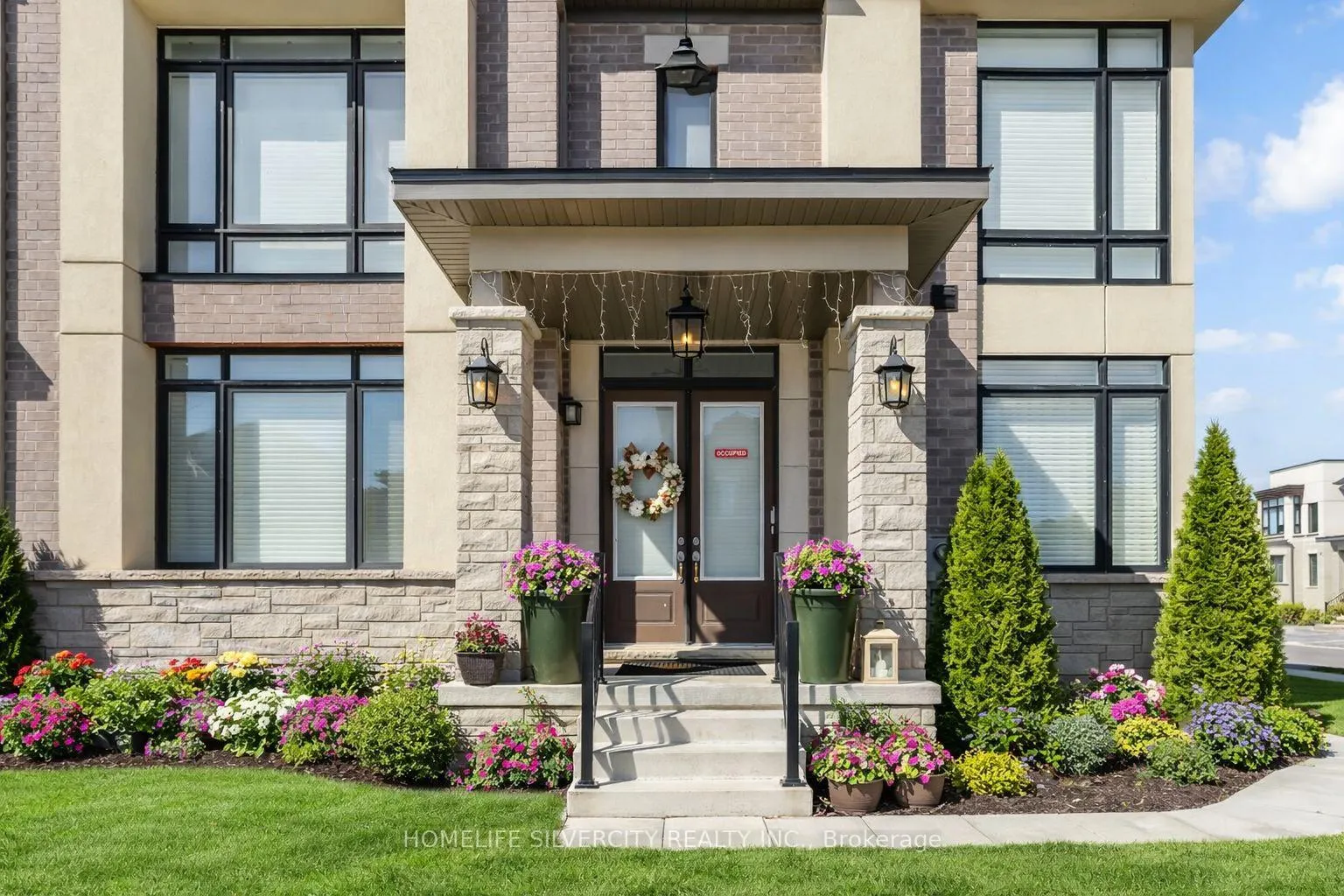 Photo 3 of 31 Canard Drive, Vaughan, Kleinburg — HOMEH