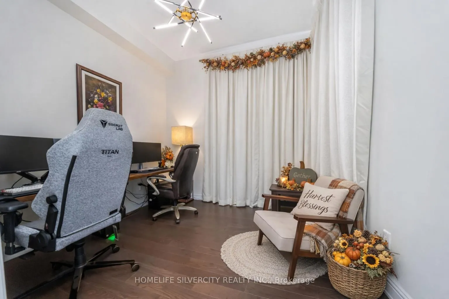 Photo 5 of 31 Canard Drive, Vaughan, Kleinburg — HOMEH