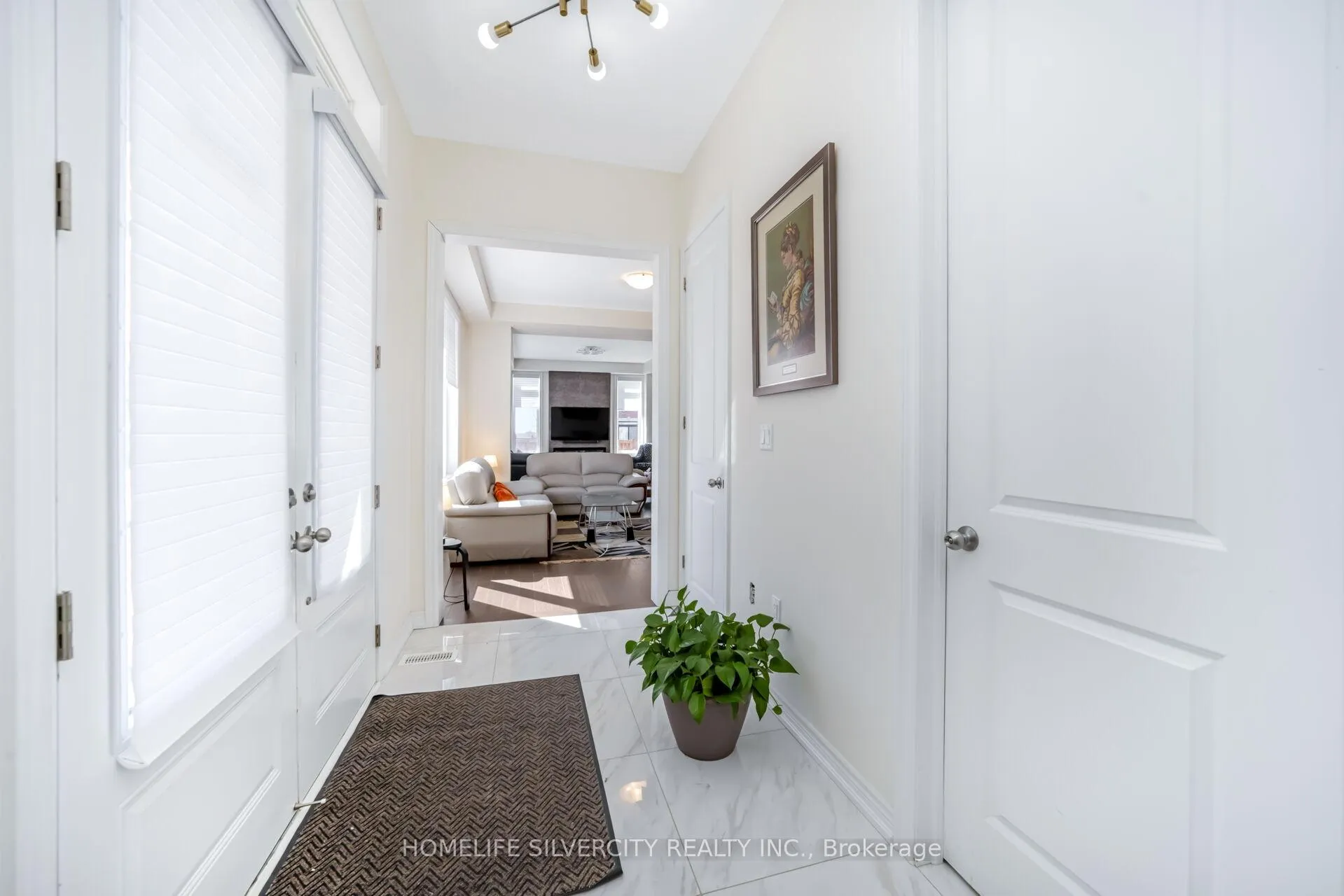 Photo 7 of 31 Canard Drive, Vaughan, Kleinburg — HOMEH