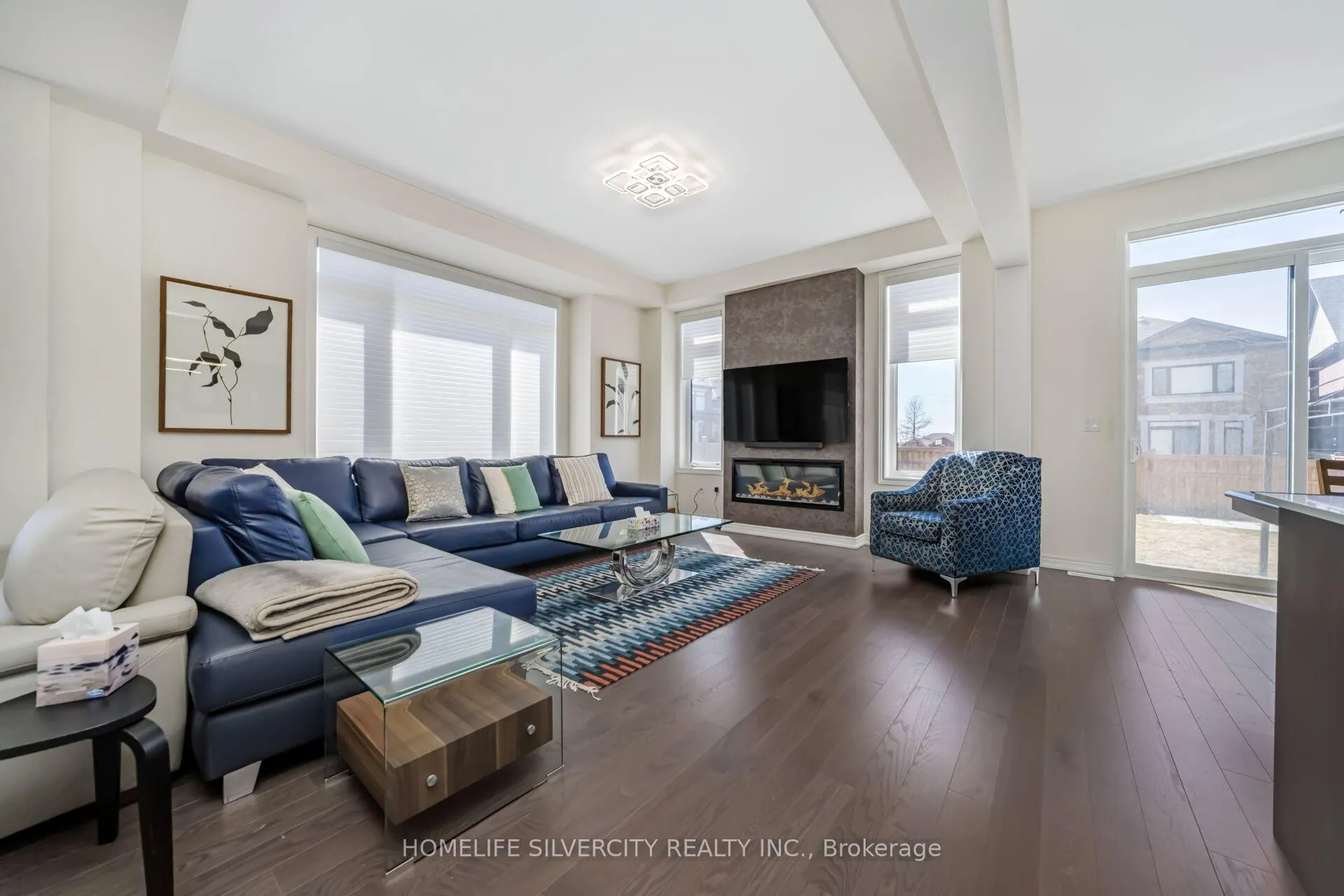 Photo 10 of 31 Canard Drive, Vaughan, Kleinburg — HOMEH