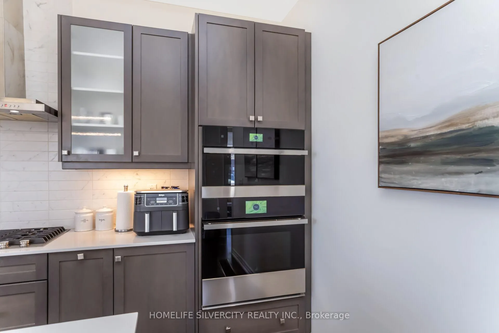 Photo 14 of 31 Canard Drive, Vaughan, Kleinburg — HOMEH