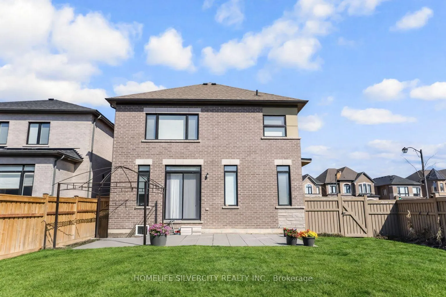 Photo 43 of 31 Canard Drive, Vaughan, Kleinburg — HOMEH
