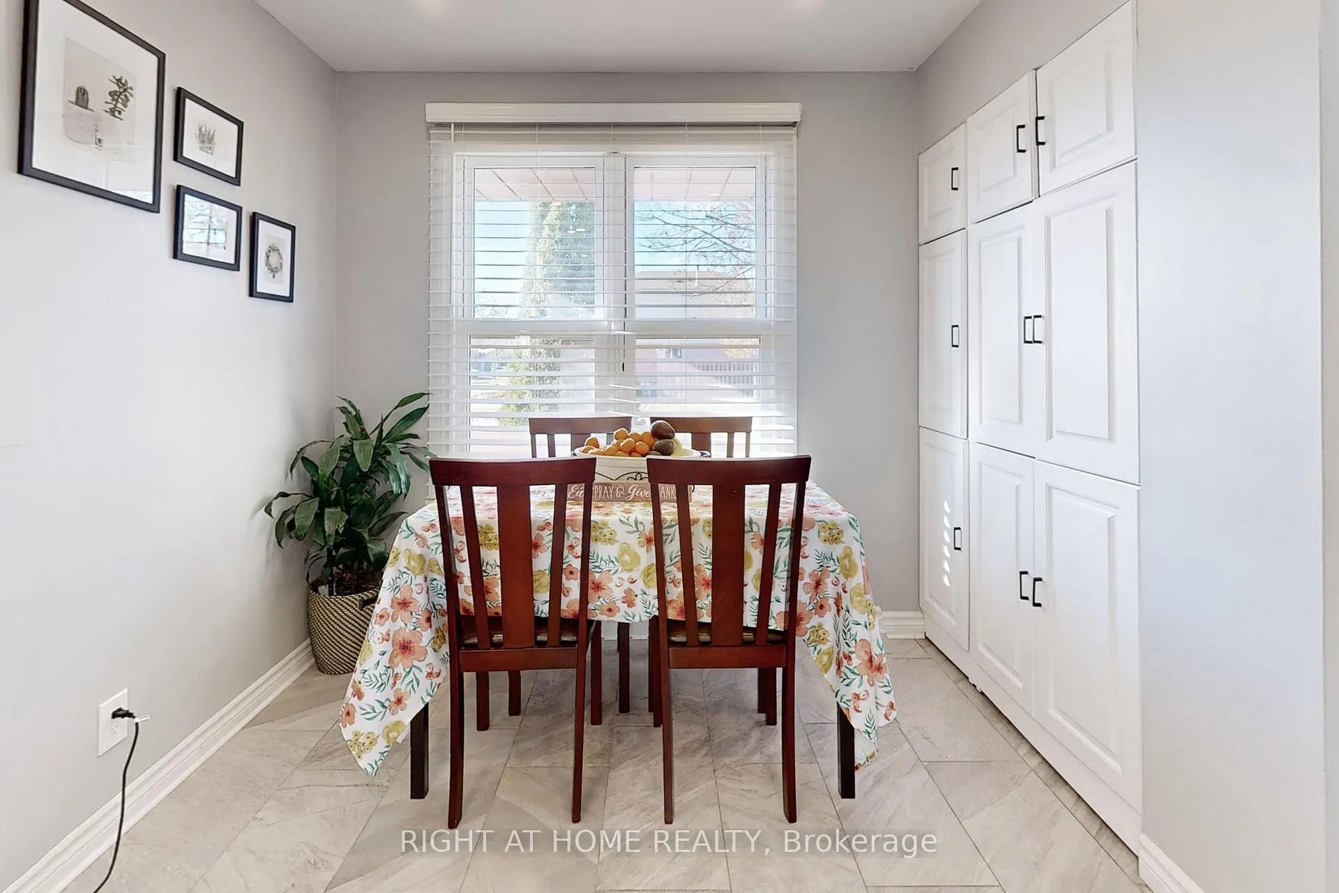 Photo 17 of 869 Attersley Drive, Oshawa, Pinecrest — HOMEH