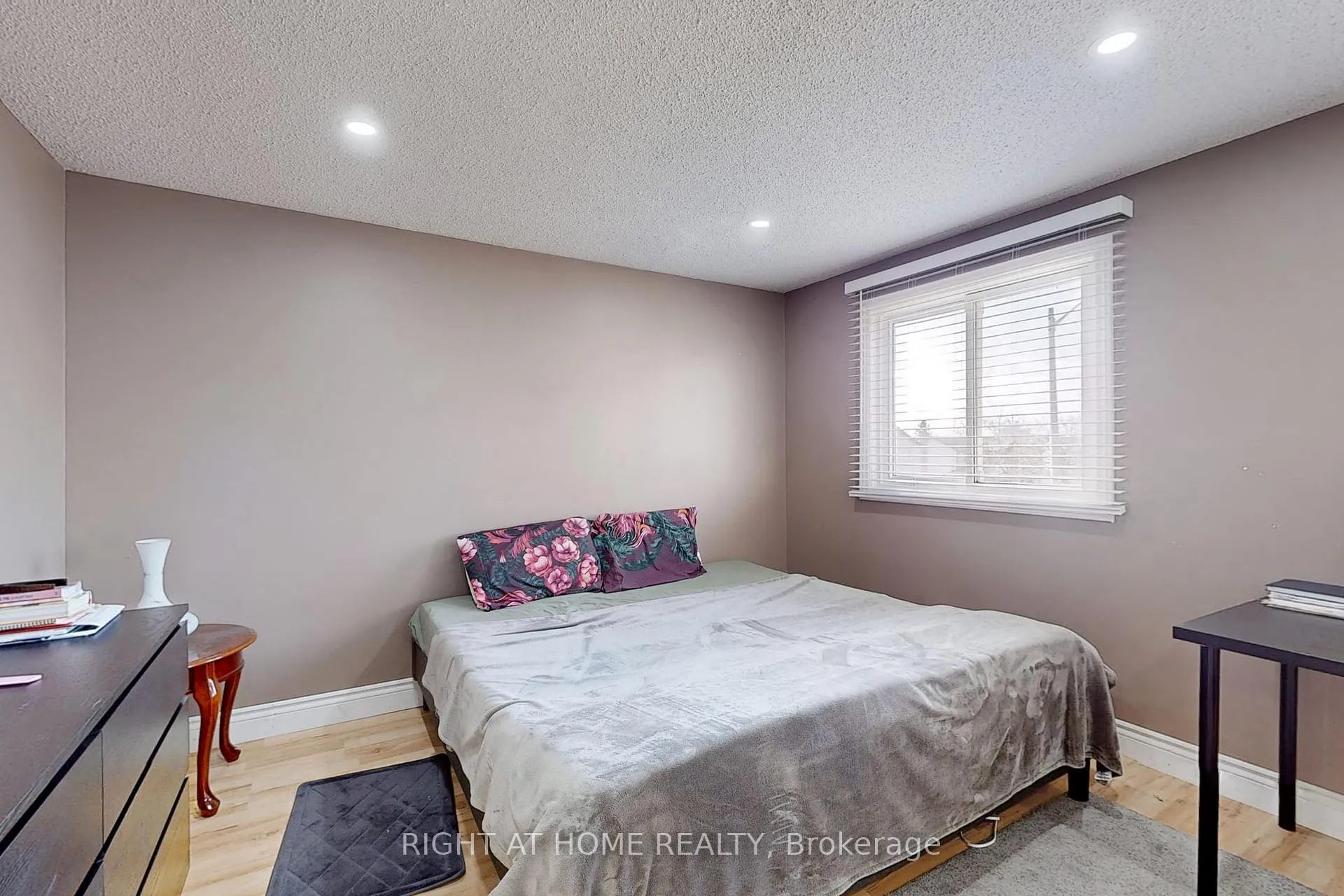 Photo 19 of 869 Attersley Drive, Oshawa, Pinecrest — HOMEH