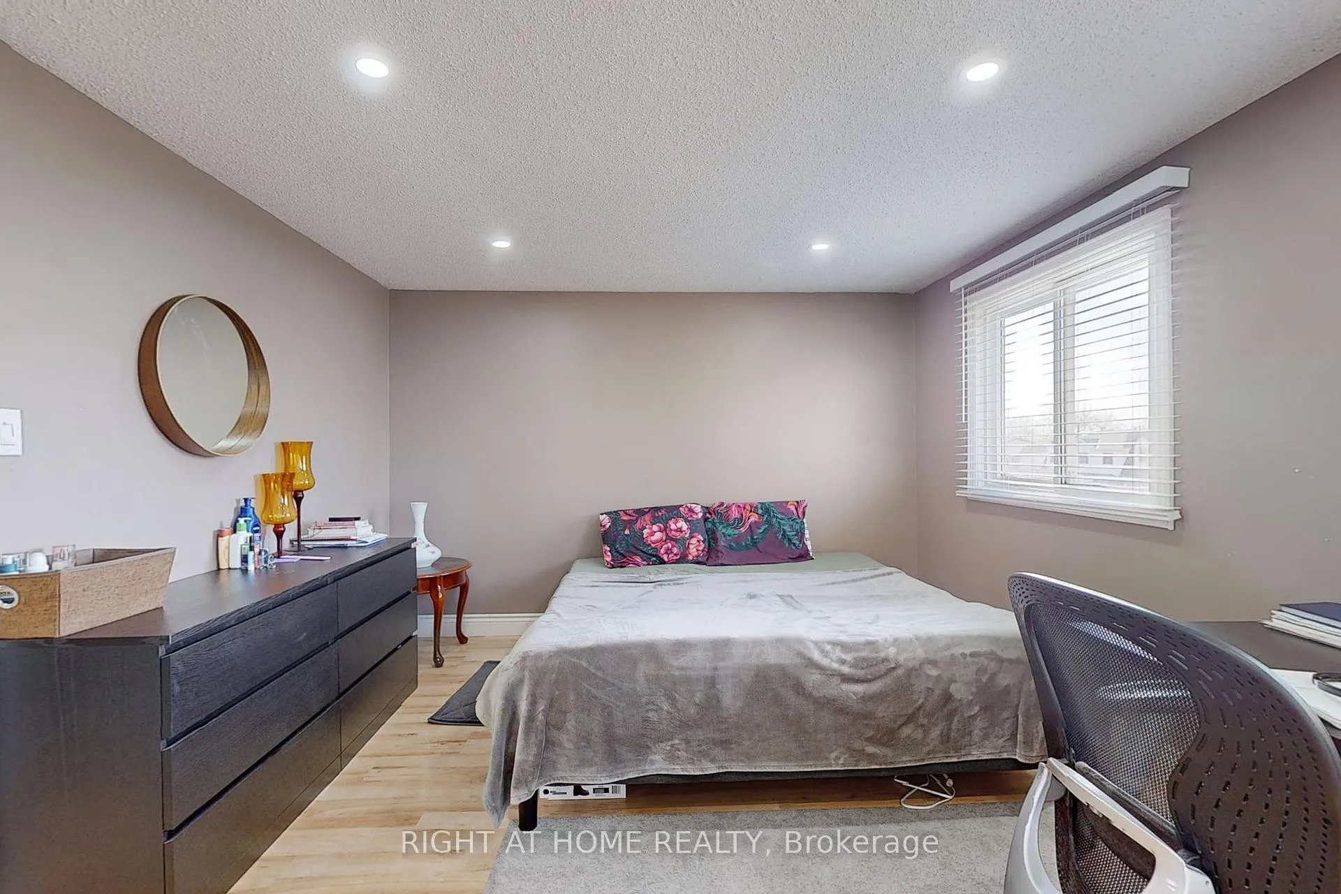 Photo 20 of 869 Attersley Drive, Oshawa, Pinecrest — HOMEH