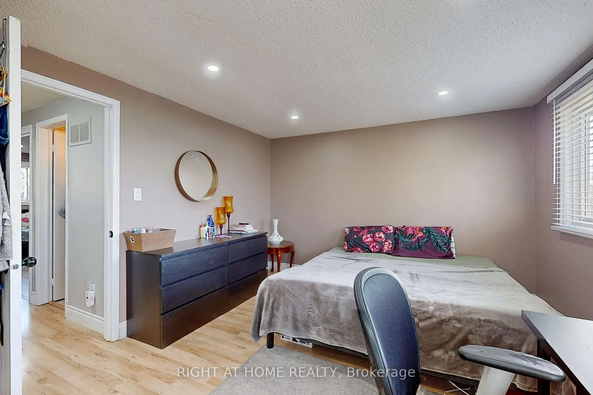 Photo 21 of 869 Attersley Drive, Oshawa, Pinecrest — HOMEH