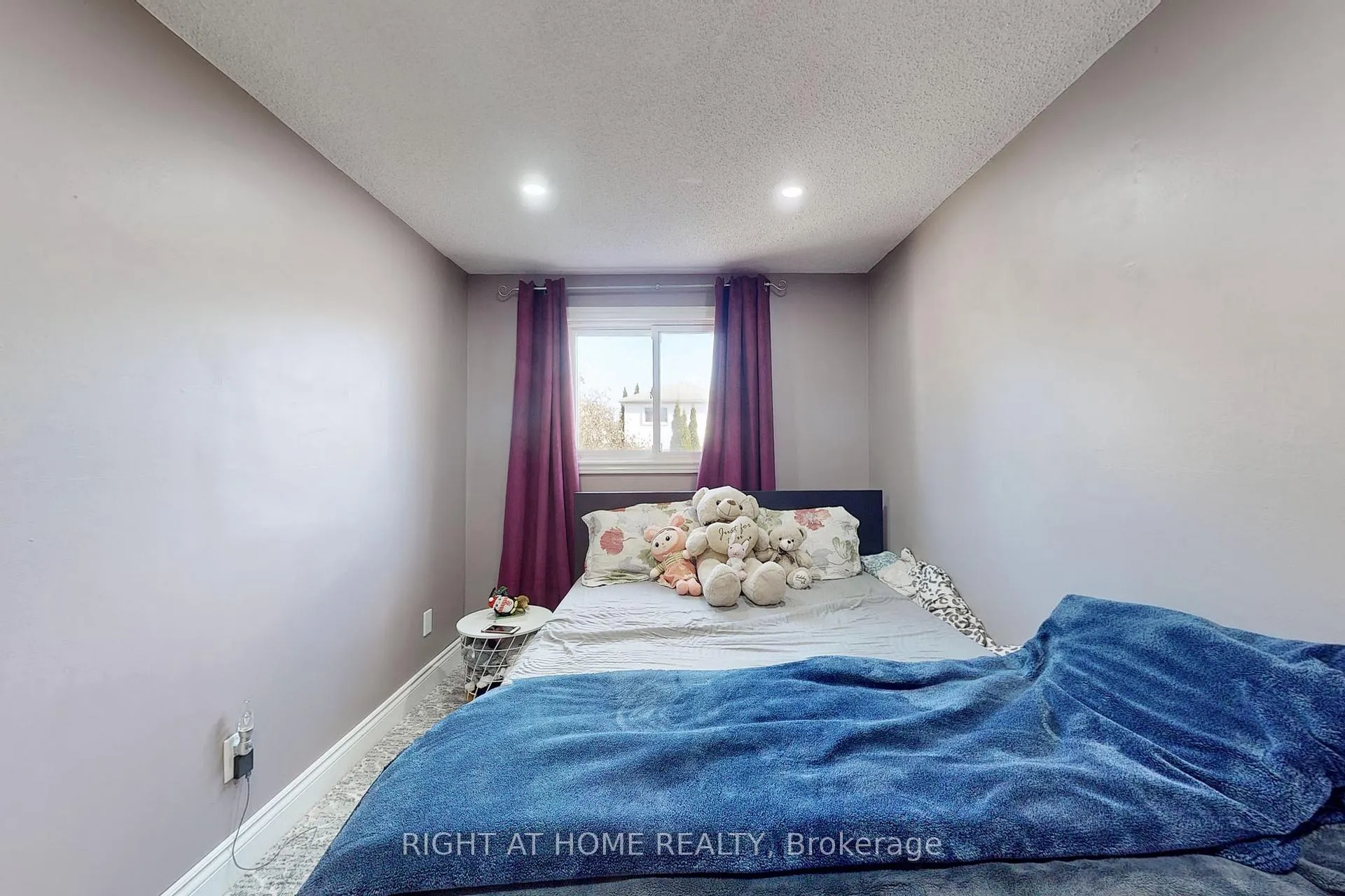 Photo 24 of 869 Attersley Drive, Oshawa, Pinecrest — HOMEH