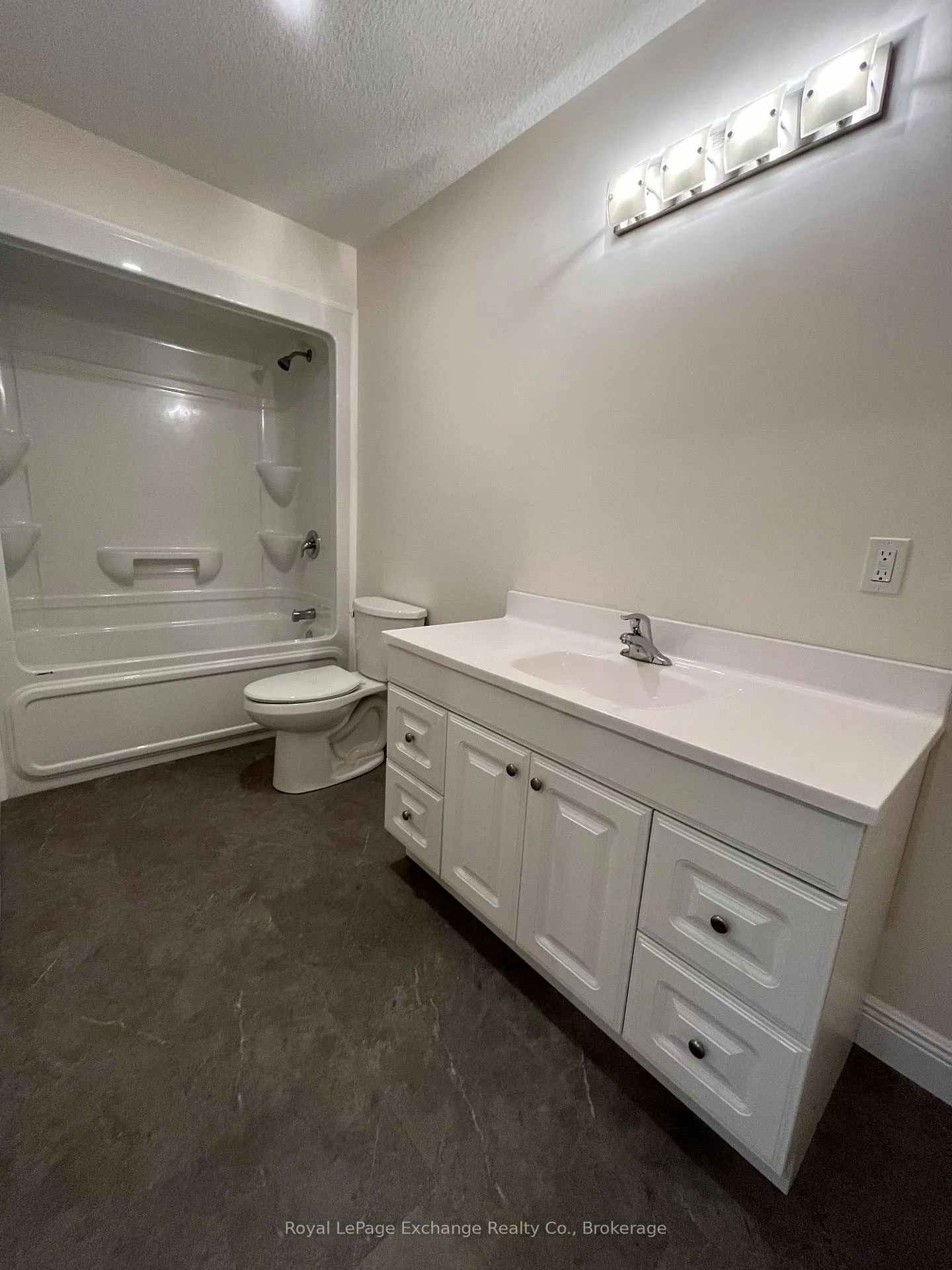 Photo 11 of 91135 Belmore Line, Morris Turnberry, Turnberry — HOMEH