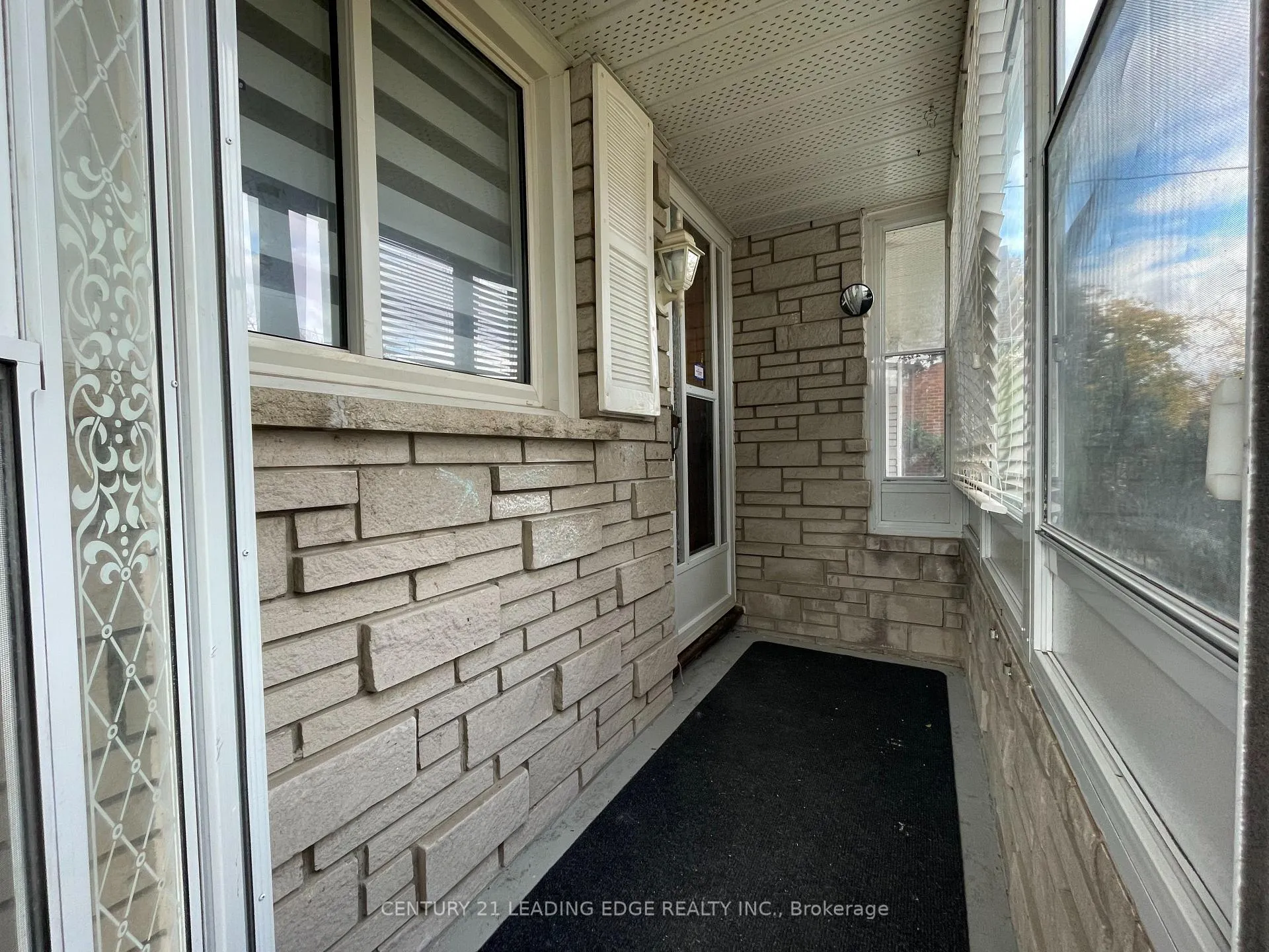 Photo 2 of Unit Main, 512 Euclid Street, Whitby, Downtown Whitby — HOMEH