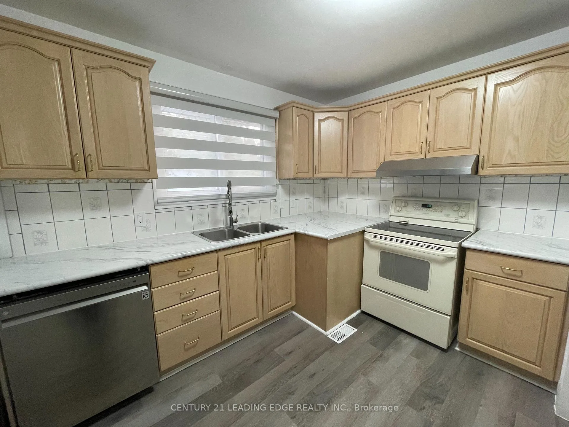 Photo 8 of Unit Main, 512 Euclid Street, Whitby, Downtown Whitby — HOMEH