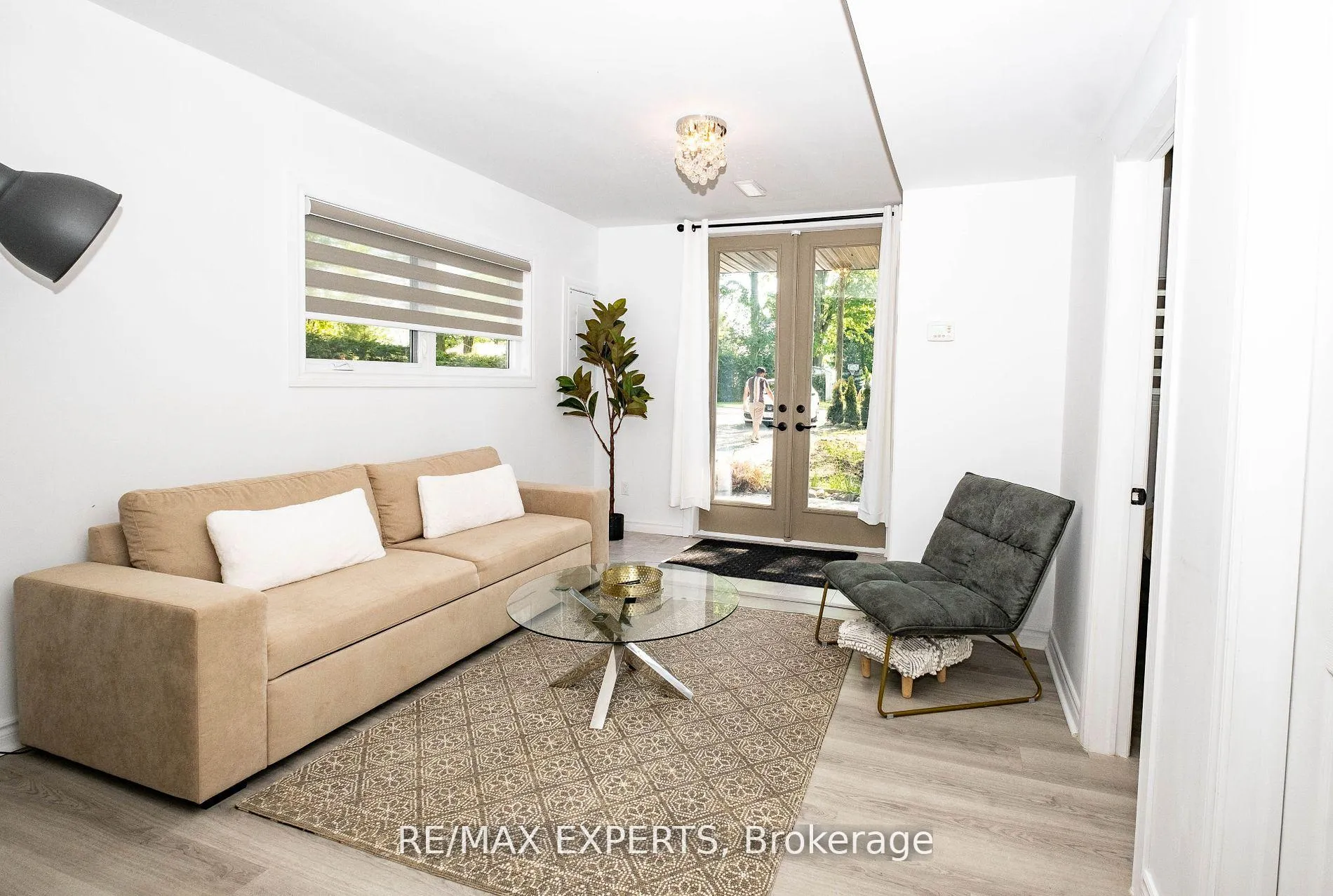 Photo 3 of 2367 Lakeshore Drive, Ramara, Brechin — HOMEH