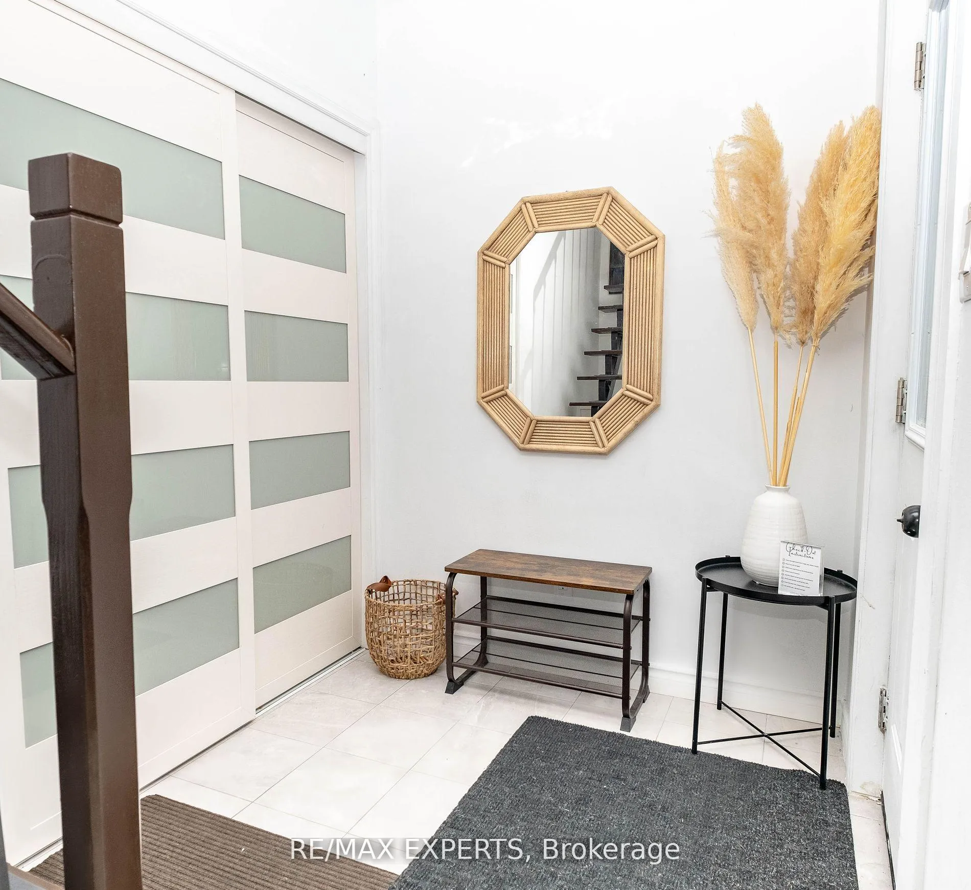 Photo 4 of 2367 Lakeshore Drive, Ramara, Brechin — HOMEH