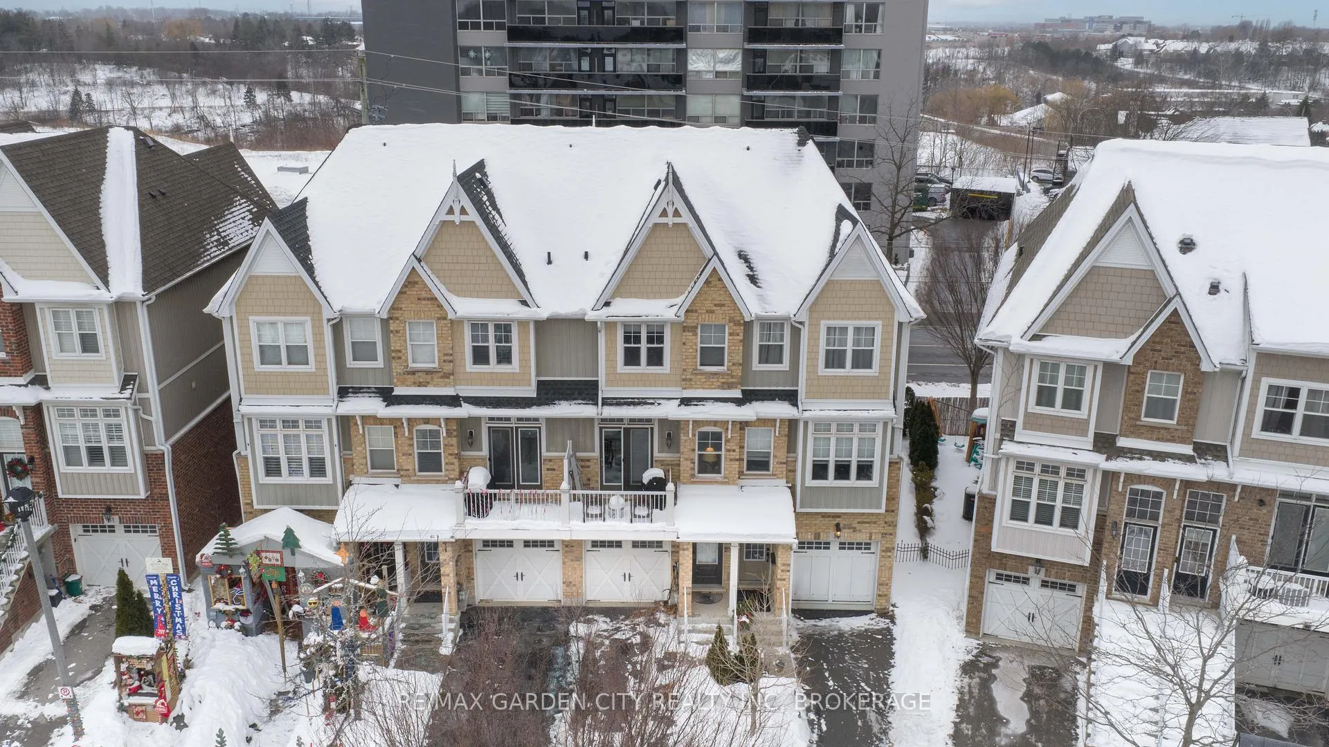 Photo 20 of 37 Durksen Drive, St. Catharines, Downtown — HOMEH