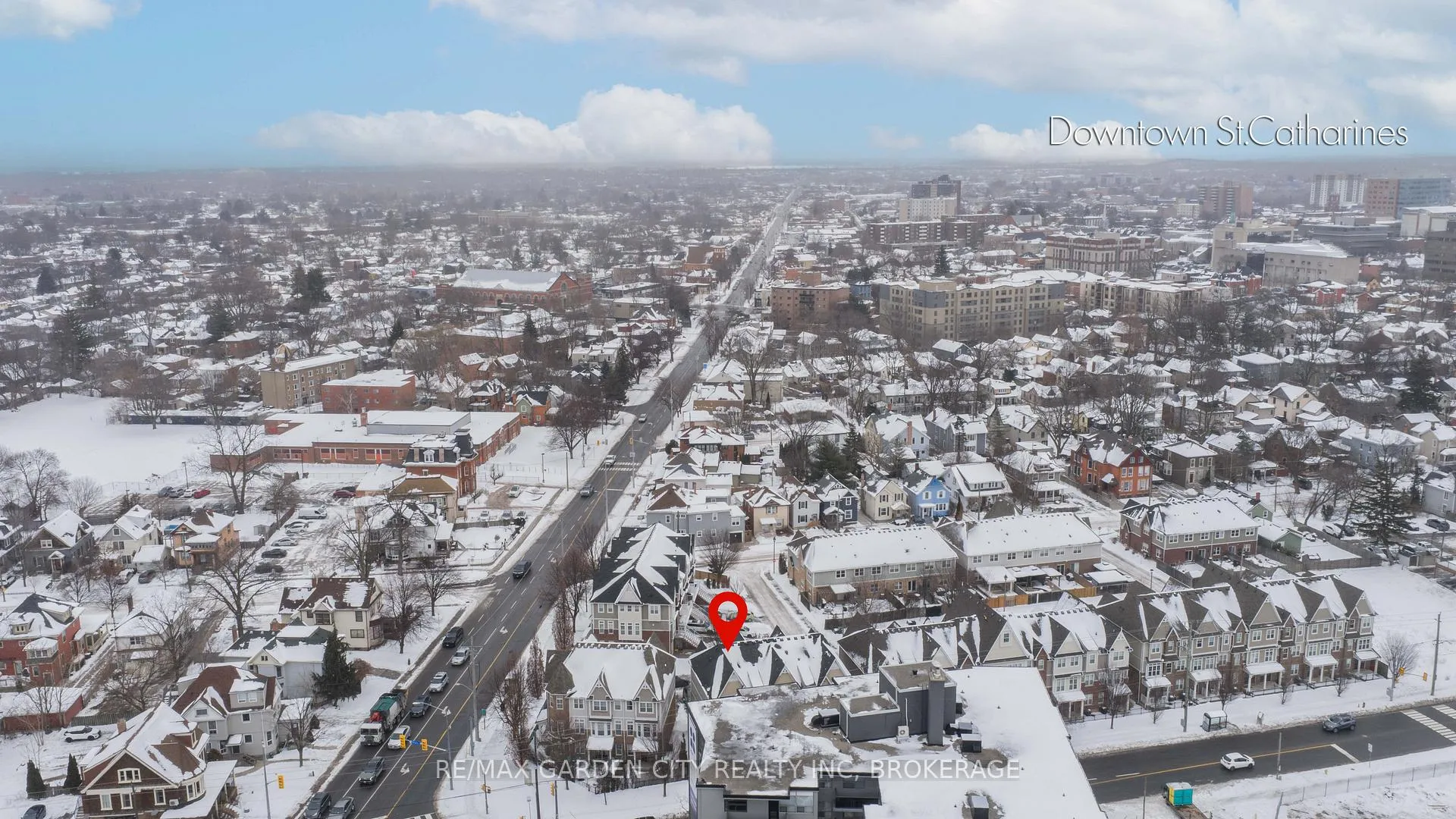 Photo 25 of 37 Durksen Drive, St. Catharines, Downtown — HOMEH