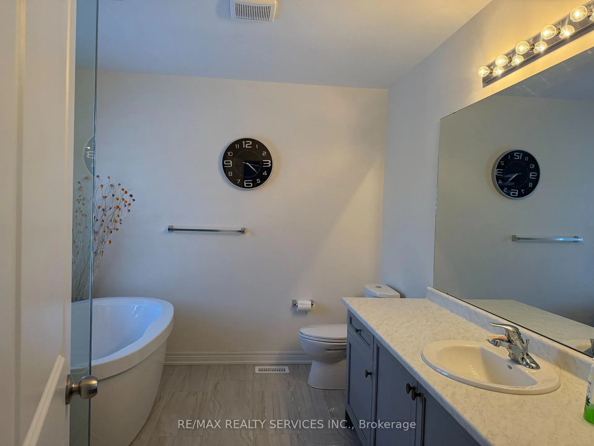 Photo 10 of 383 Leanne Lane, Shelburne — HOMEH