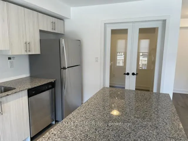 Photo 5 of 54 Hay Lane, Barrie, Innis-Shore — HOMEH