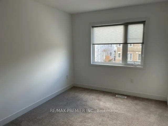 Photo 12 of 54 Hay Lane, Barrie, Innis-Shore — HOMEH