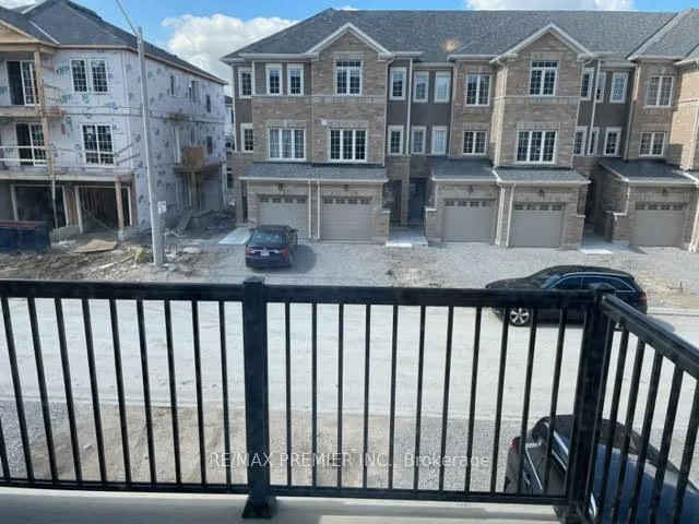 Photo 16 of 54 Hay Lane, Barrie, Innis-Shore — HOMEH