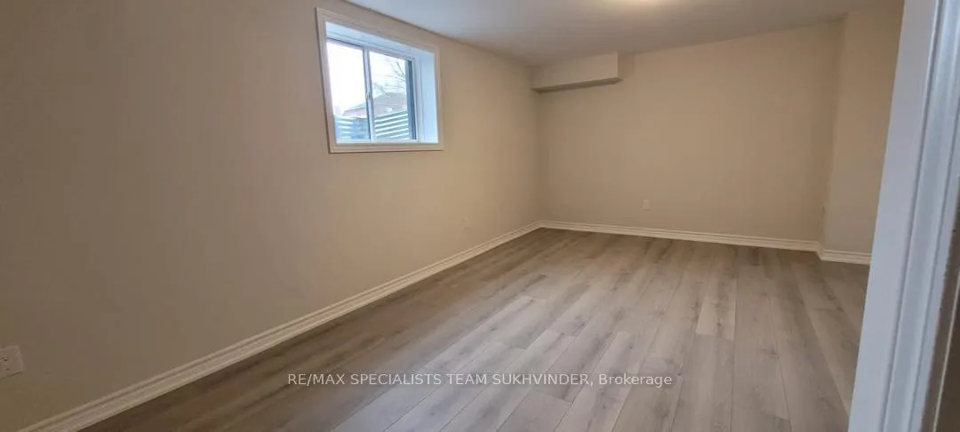 Photo 9 of Unit Lower, 245A Andy Crescent, Vaughan, West Woodbridge — HOMEH