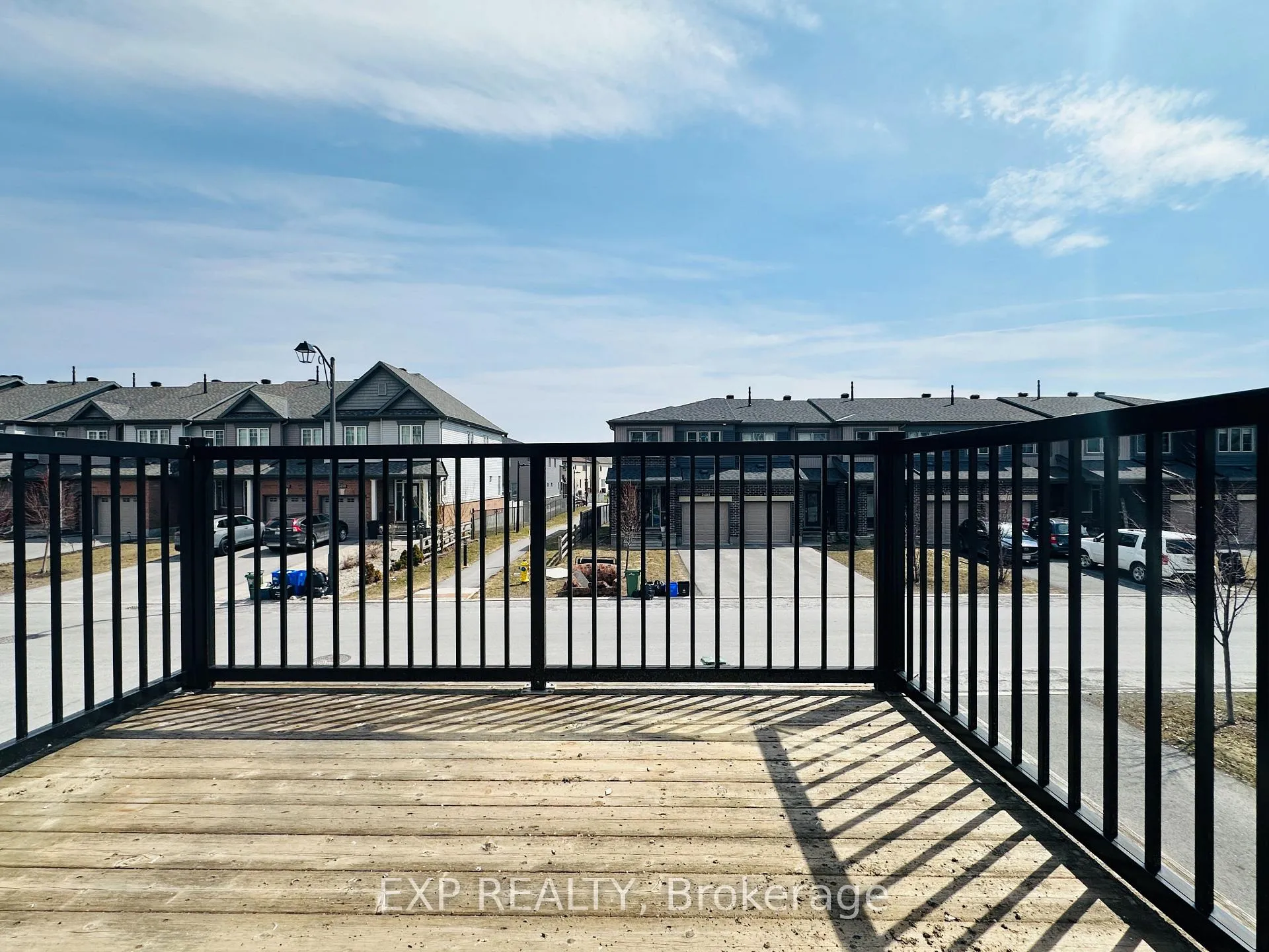 Photo 9 of 2489 Waterlilly Way, Ottawa, Barrhaven - Heritage Park — HOMEH