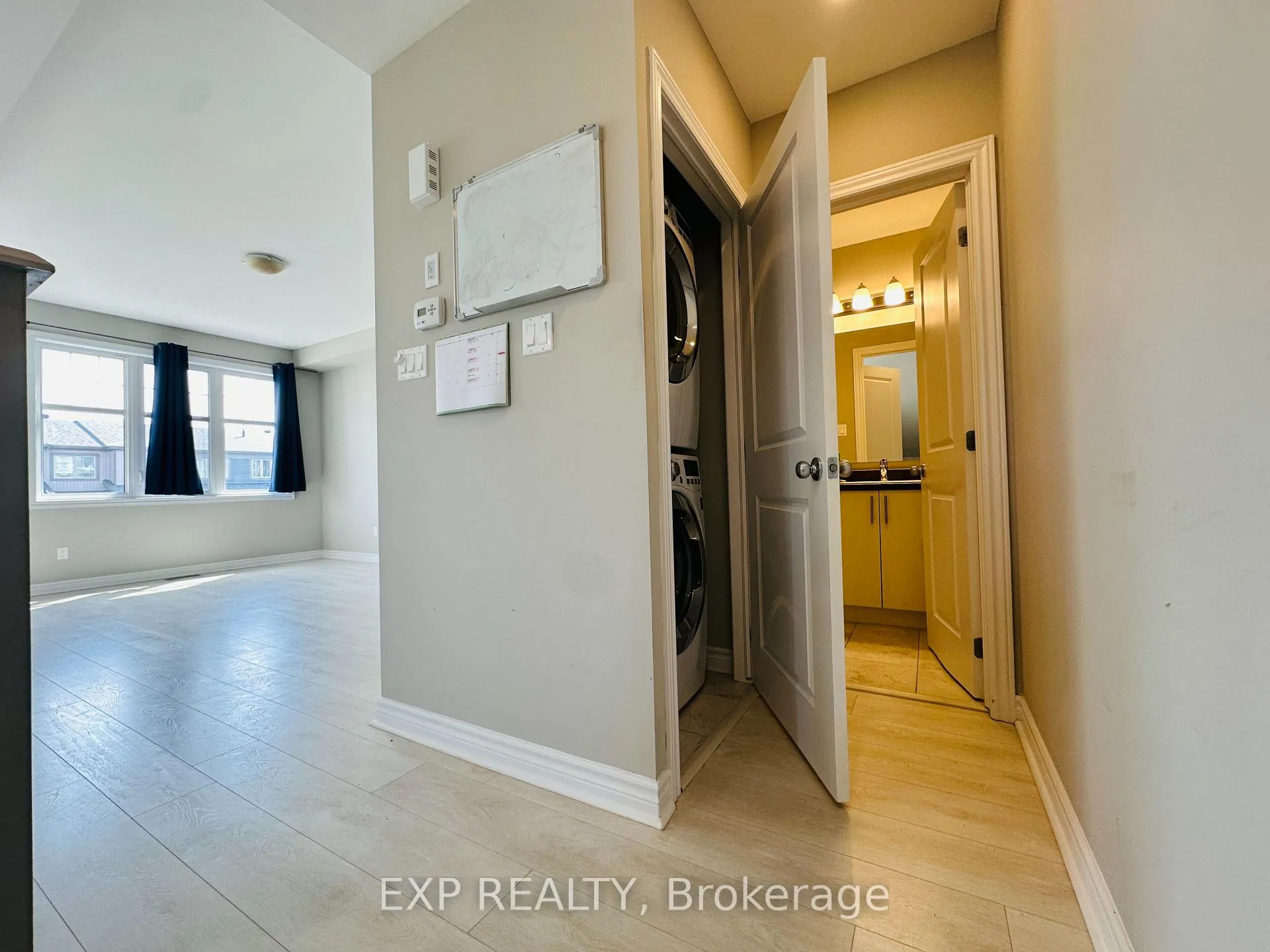 Photo 24 of 2489 Waterlilly Way, Ottawa, Barrhaven - Heritage Park — HOMEH