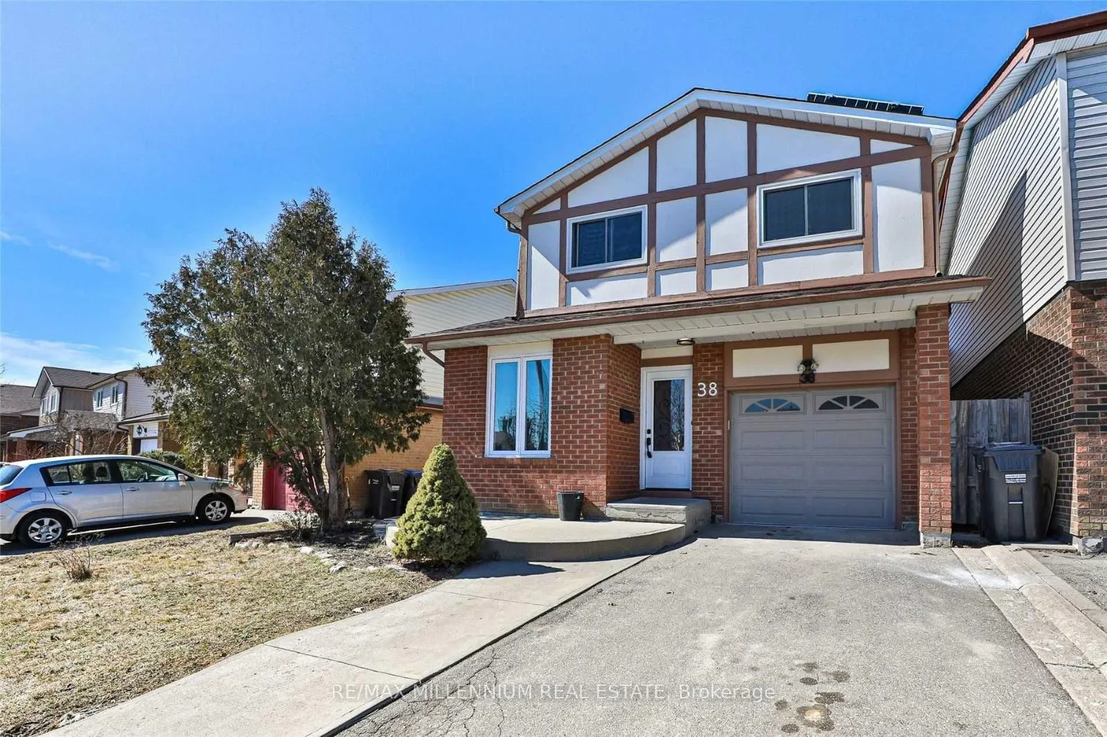 Photo 1 of 38 Winterfold Drive, Brampton, Madoc — HOMEH
