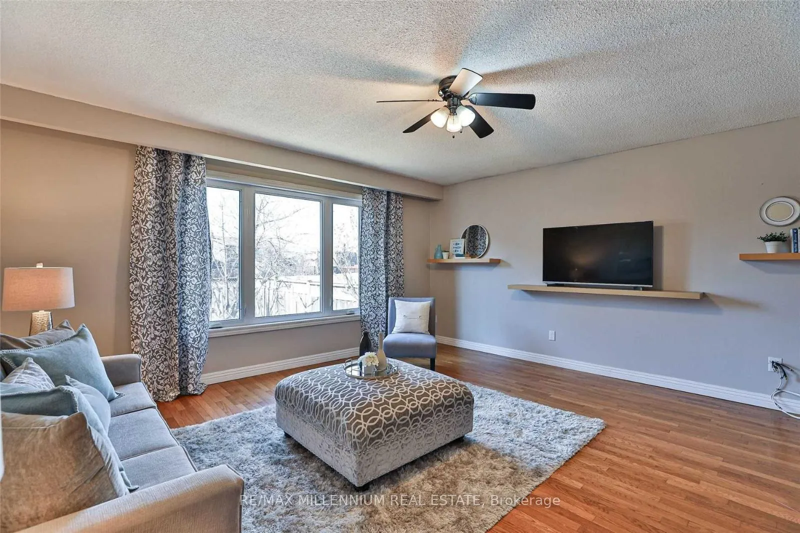 Photo 2 of 38 Winterfold Drive, Brampton, Madoc — HOMEH
