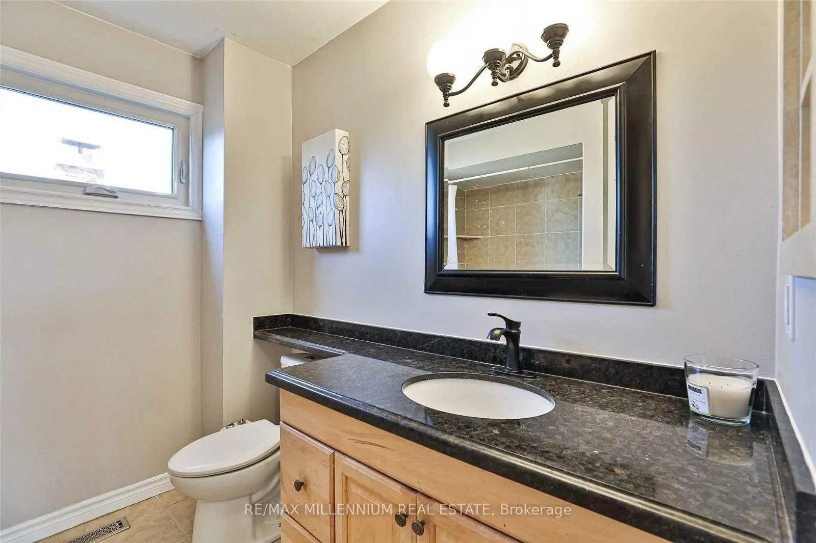 Photo 13 of 38 Winterfold Drive, Brampton, Madoc — HOMEH
