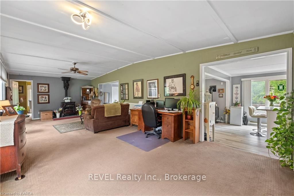 Photo 5 of 1043 Shannon Lane, Frontenac, Frontenac South — HOMEH