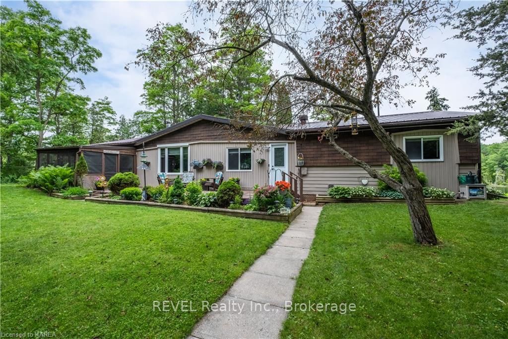 Photo 1 of 1043 Shannon Lane, Frontenac, Frontenac South — HOMEH
