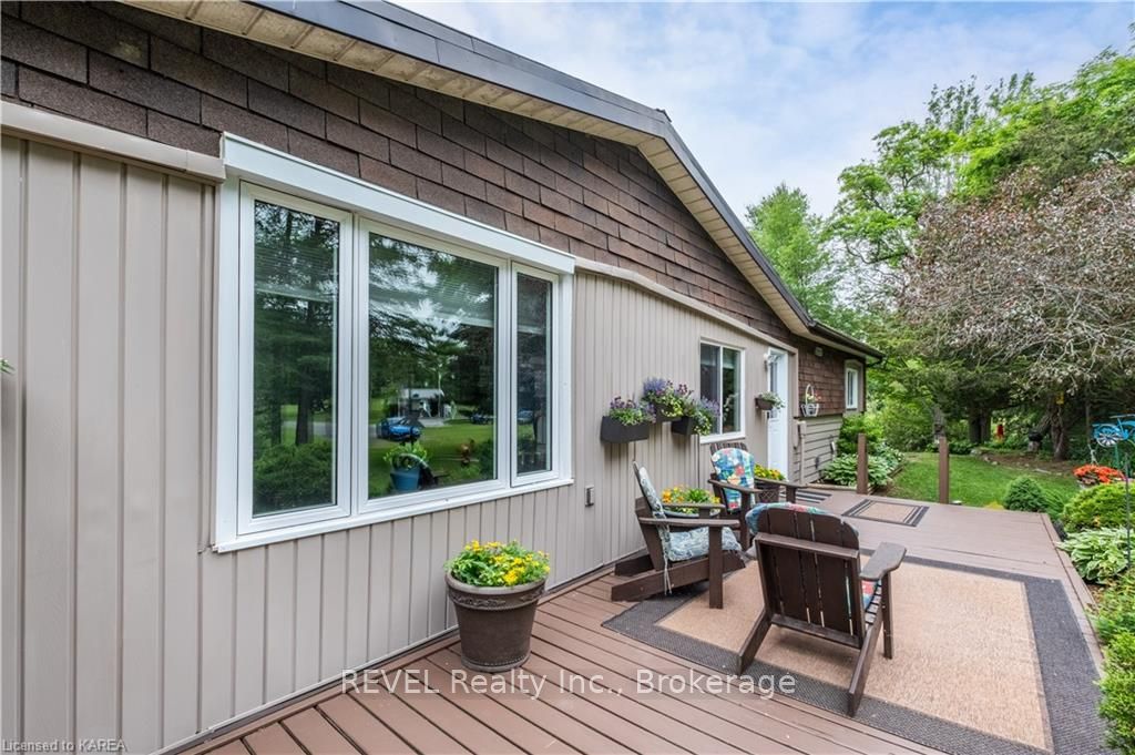 Photo 3 of 1043 Shannon Lane, Frontenac, Frontenac South — HOMEH