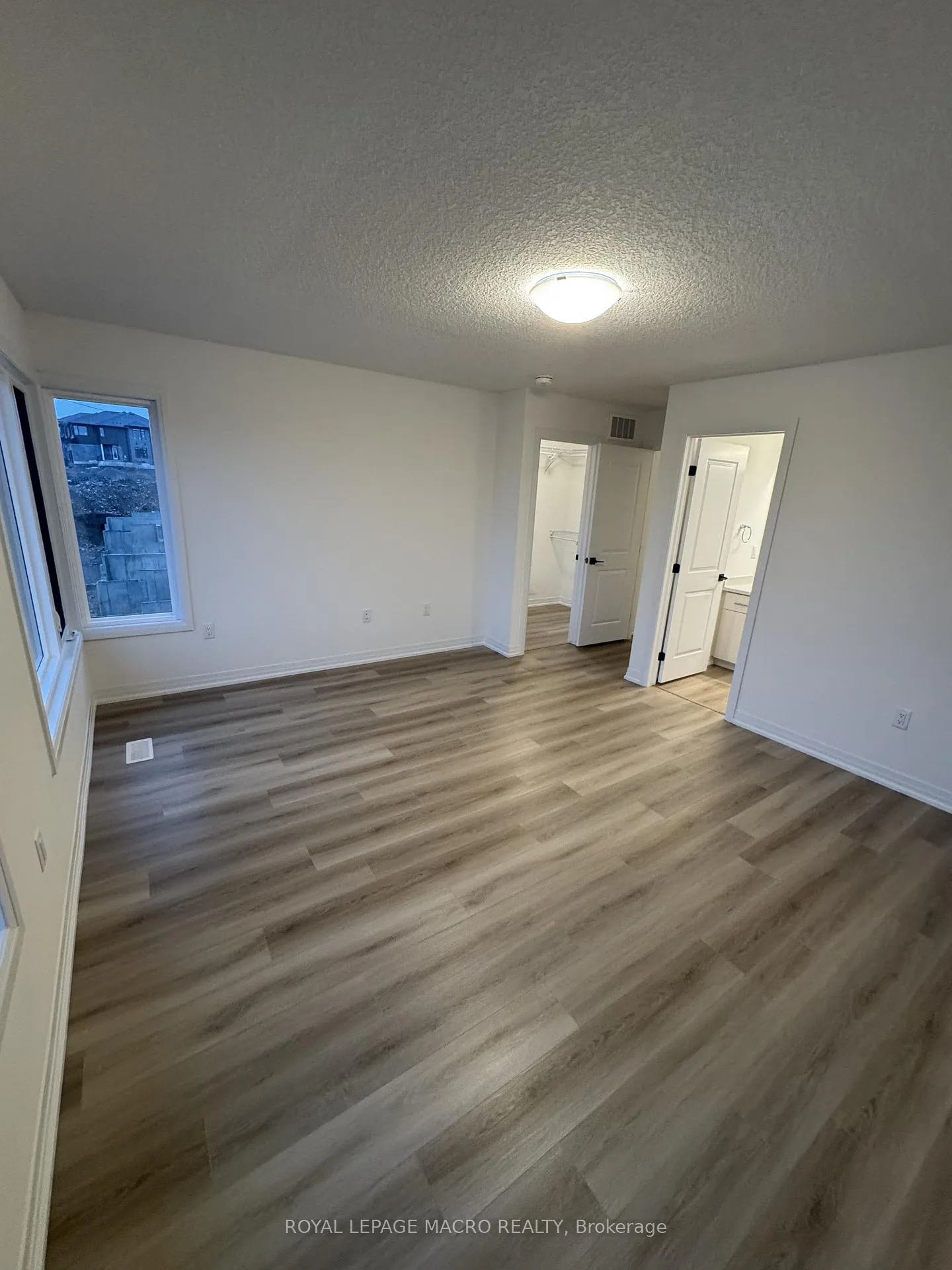 Photo 15 of 144 Gort Avenue, Brant, Paris — HOMEH