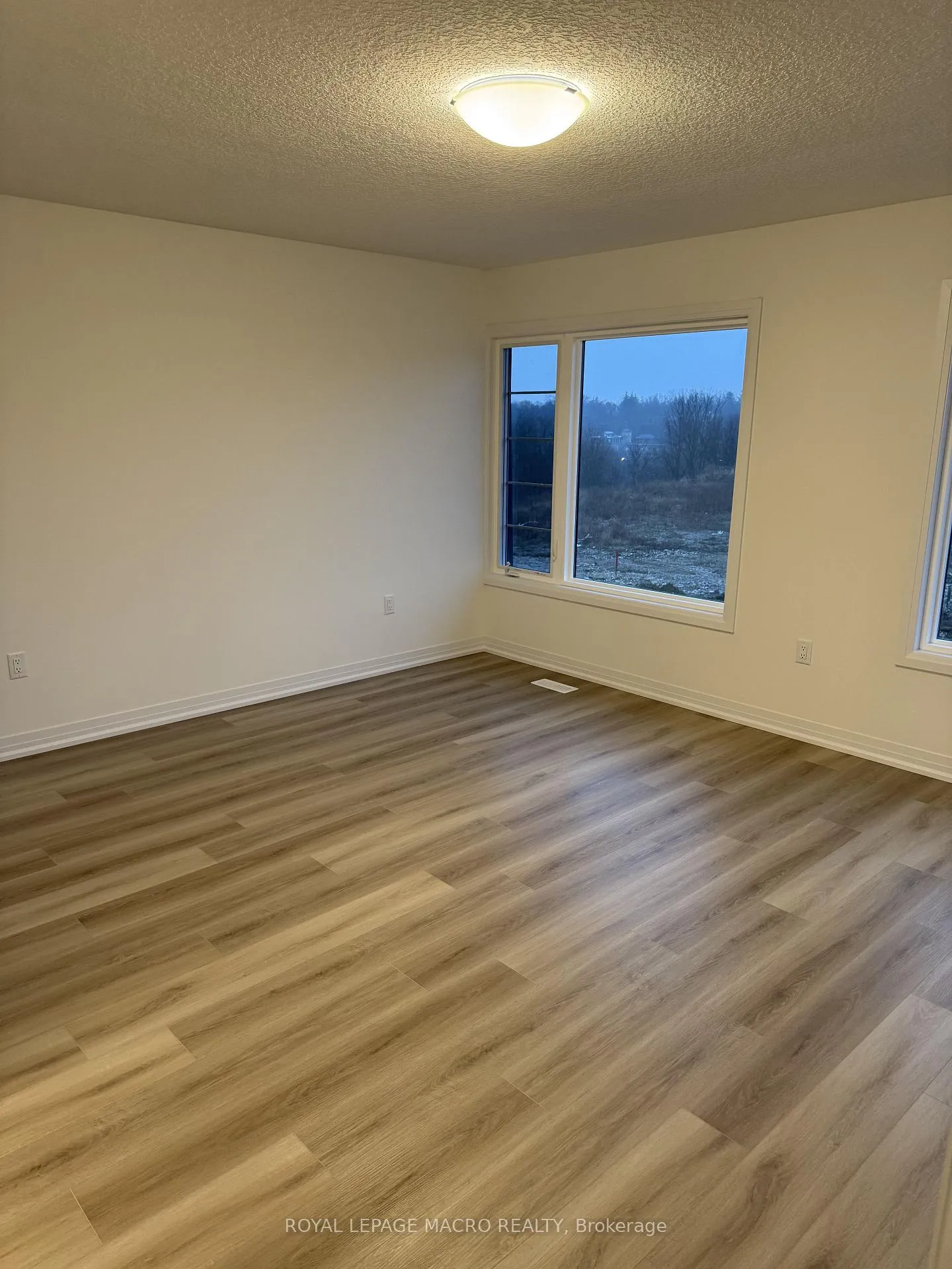 Photo 17 of 144 Gort Avenue, Brant, Paris — HOMEH
