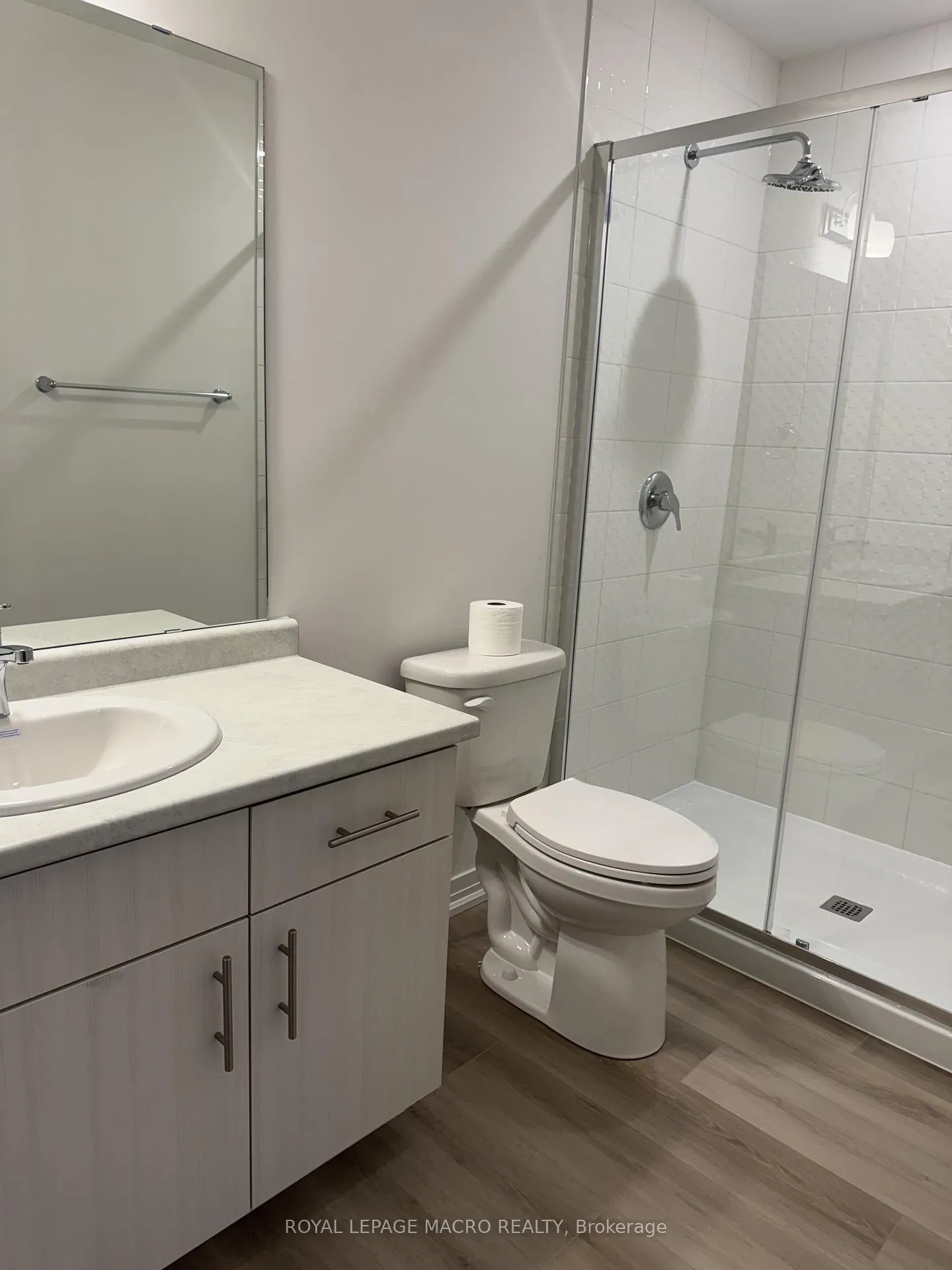 Photo 18 of 144 Gort Avenue, Brant, Paris — HOMEH